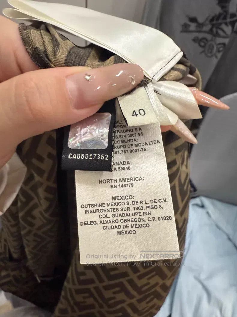 Fendi Fendi Shirt, Made in Italy Size XS / US 0-2 / IT 36-38 - 6 Thumbnail