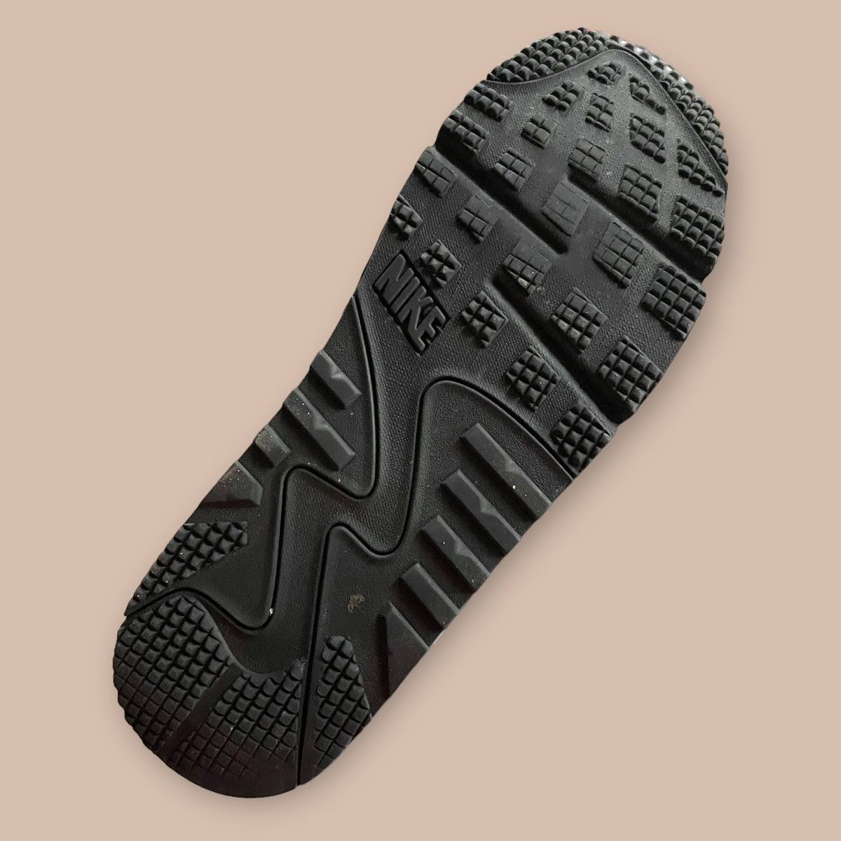 Nike Nike Air Max 90 Utility 'Triple Black' Size US 9 / EU 42 - 20 Thumbnail