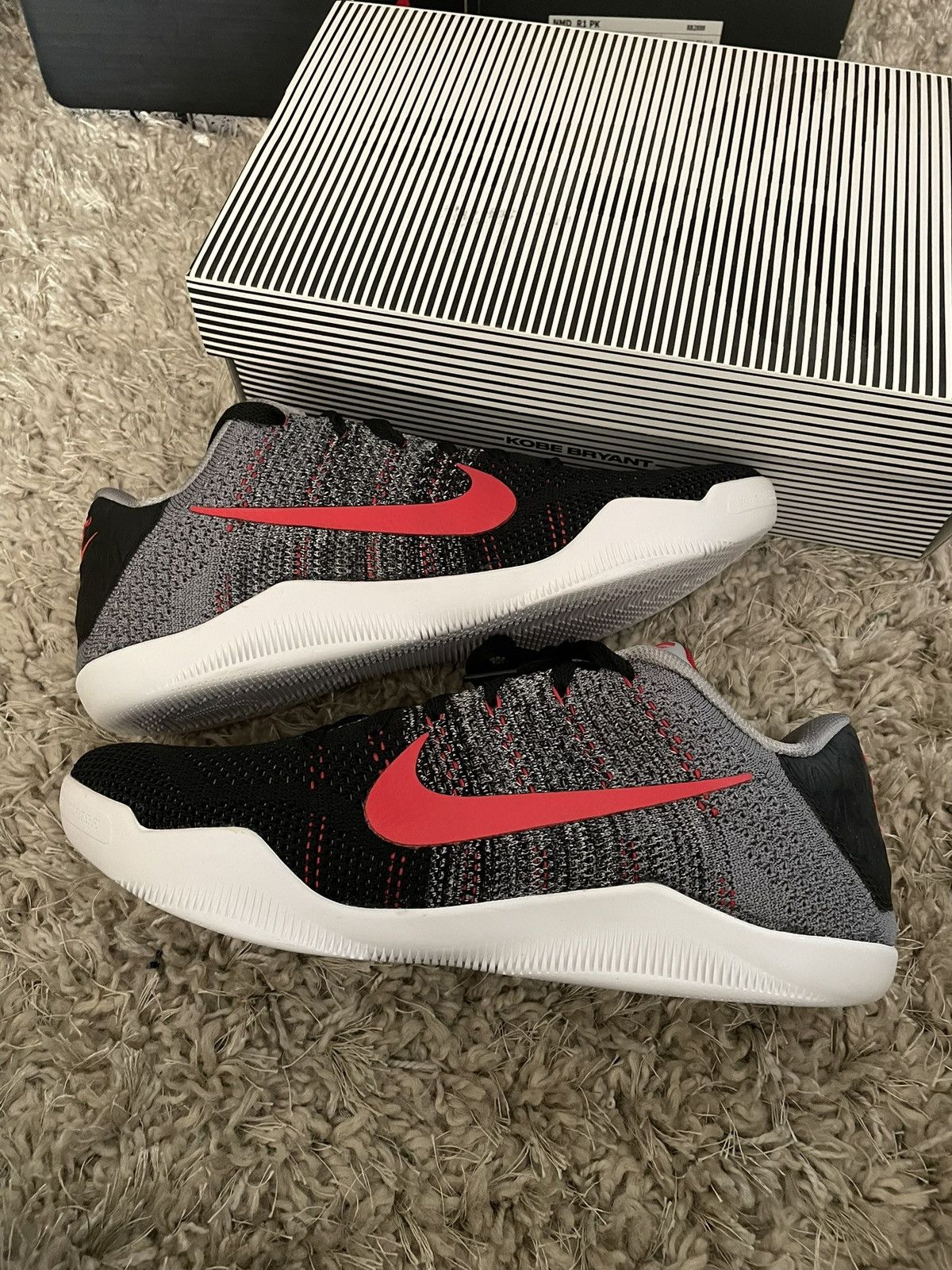 Nike Kobe 11 Elite Low Tinker Muse Size US 9.5 / EU 42-43 - 2 Thumbnail