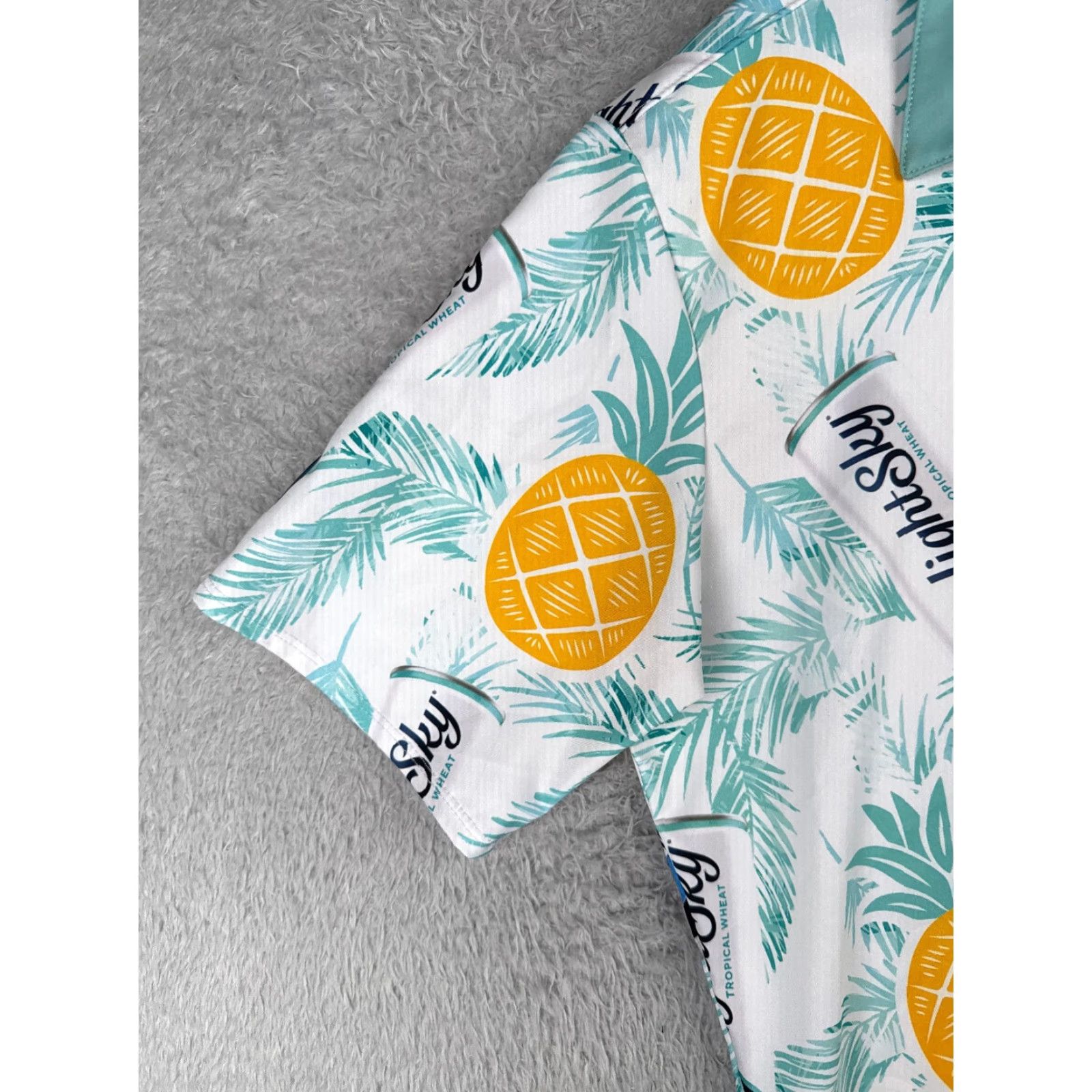 Vintage FPS Apparel Blue Moon LightSky Hawaiian AOP Floral Short Sleeve Button-Up Shirt Men L Blue Pineapple Summer Vacation Beach 40 in Chest Womens? Mens Size US L / EU 52-54 / 3 - 3 Thumbnail
