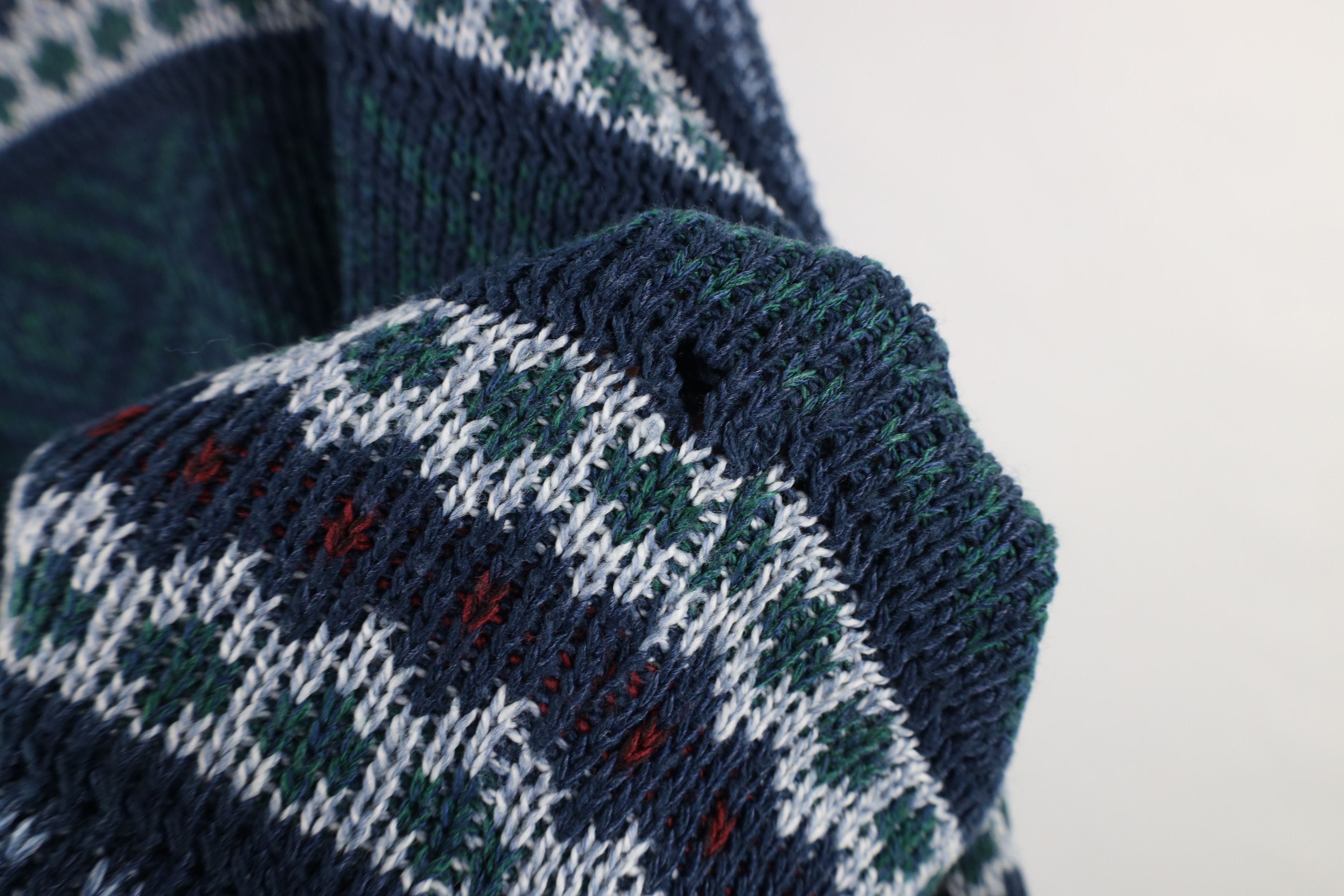 Vintage Vintage 90s Coogi Style Fair Isle Knit Cardigan Sweater USA Size US XL / EU 56 / 4 - 8 Thumbnail