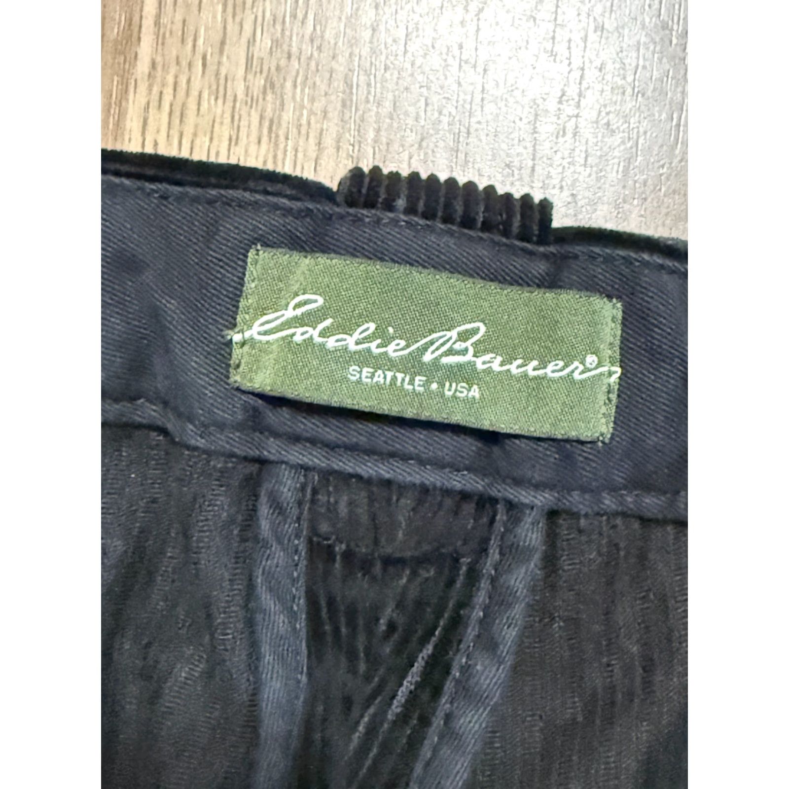 Eddie Bauer Eddie Bauer Pants Men 40 Black Corduroy Straight Leg 29.5" Inseam Approximate Length Pants Casual Cotton Flat Front Regular Rise 10-12" Size 40 Size US 40 / EU 56 - 4 Thumbnail