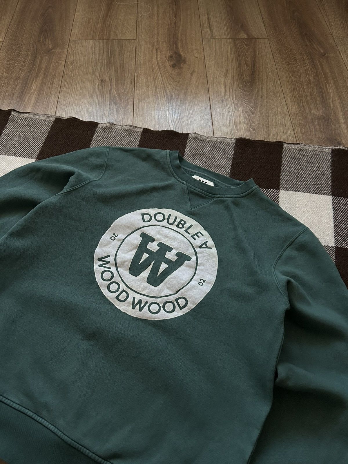 Wood Wood Wood Wood Tye Crest sweatshirt mens rap mens big logo Size US M / EU 48-50 / 2 - 3 Thumbnail