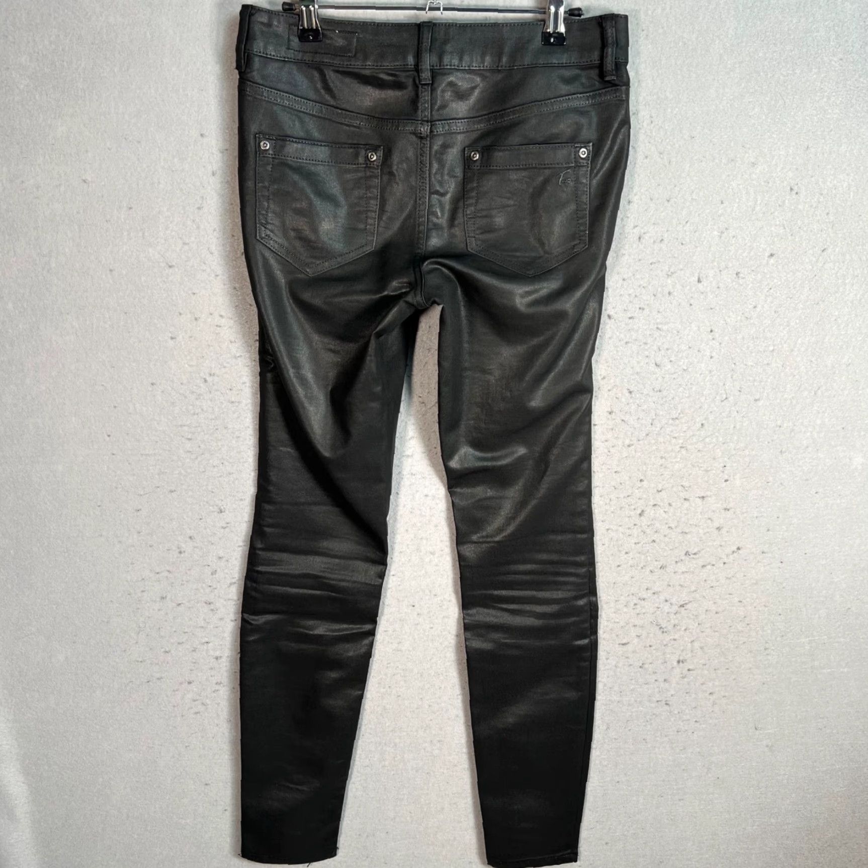 Vince Camuto VINTAGE Two By Vince Camuto Black Faux Leather Skinny Jeans Womens Size 25 / 0 Slim 30 Inseam Size 42" / US 20 - 2 Thumbnail