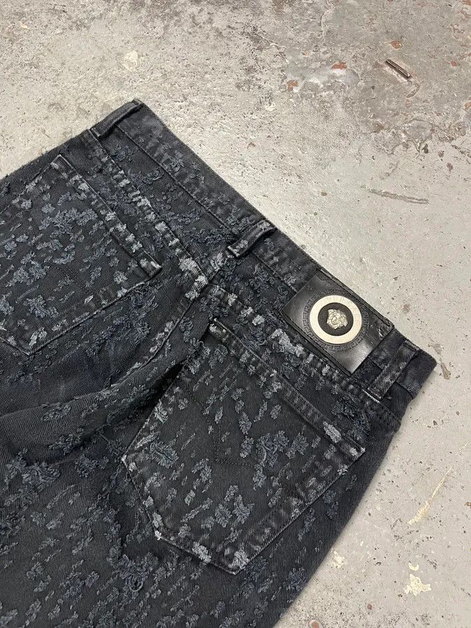 Versace SS2005 Versace Black Distressed Effect Denim Jeans Size US 30 / EU 46 - 9 Thumbnail