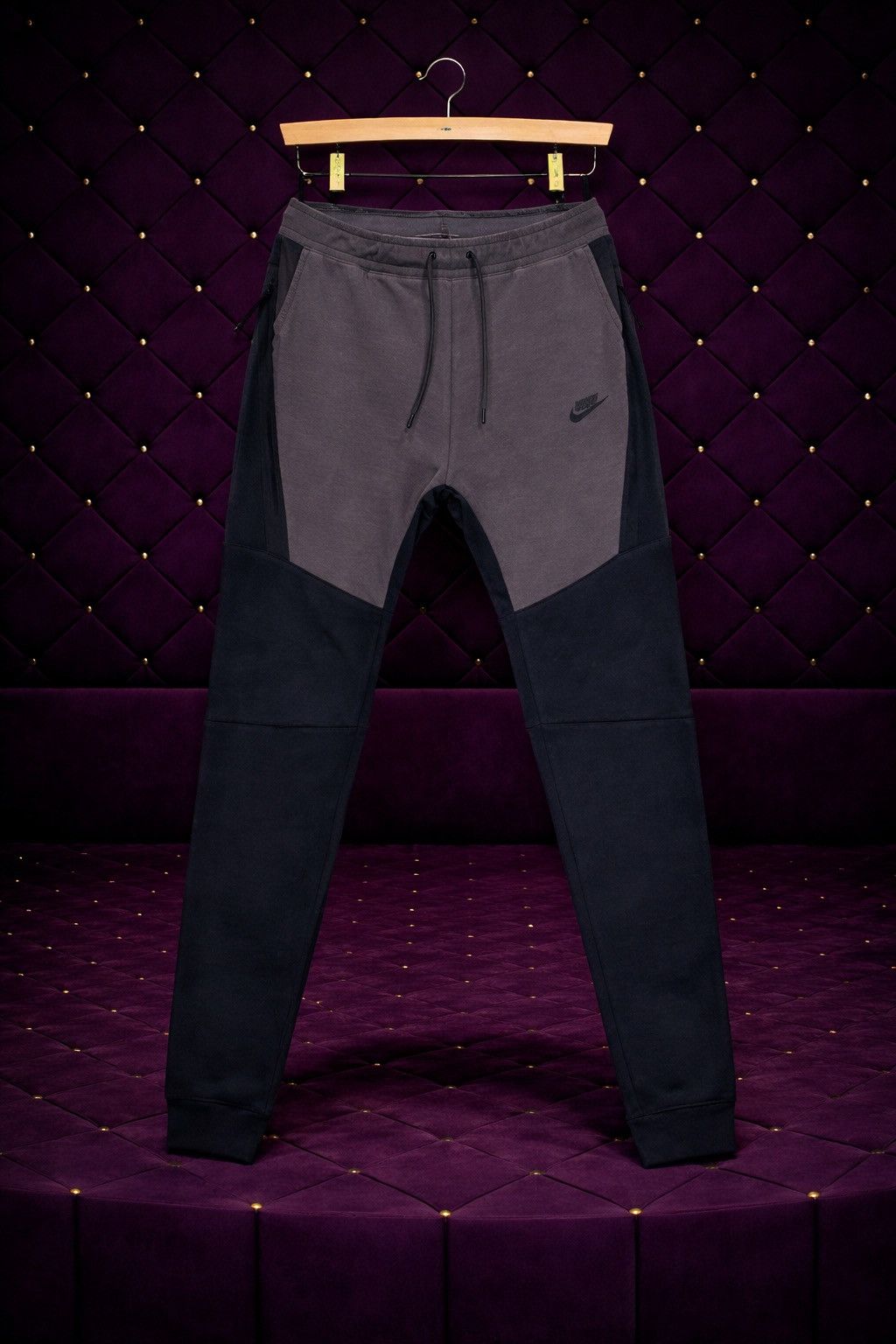 Nike NIKE TECH FLEECE COLORBLOCK JOGGER SWEATPANTS Size US 32 / EU 48 - 1 Preview