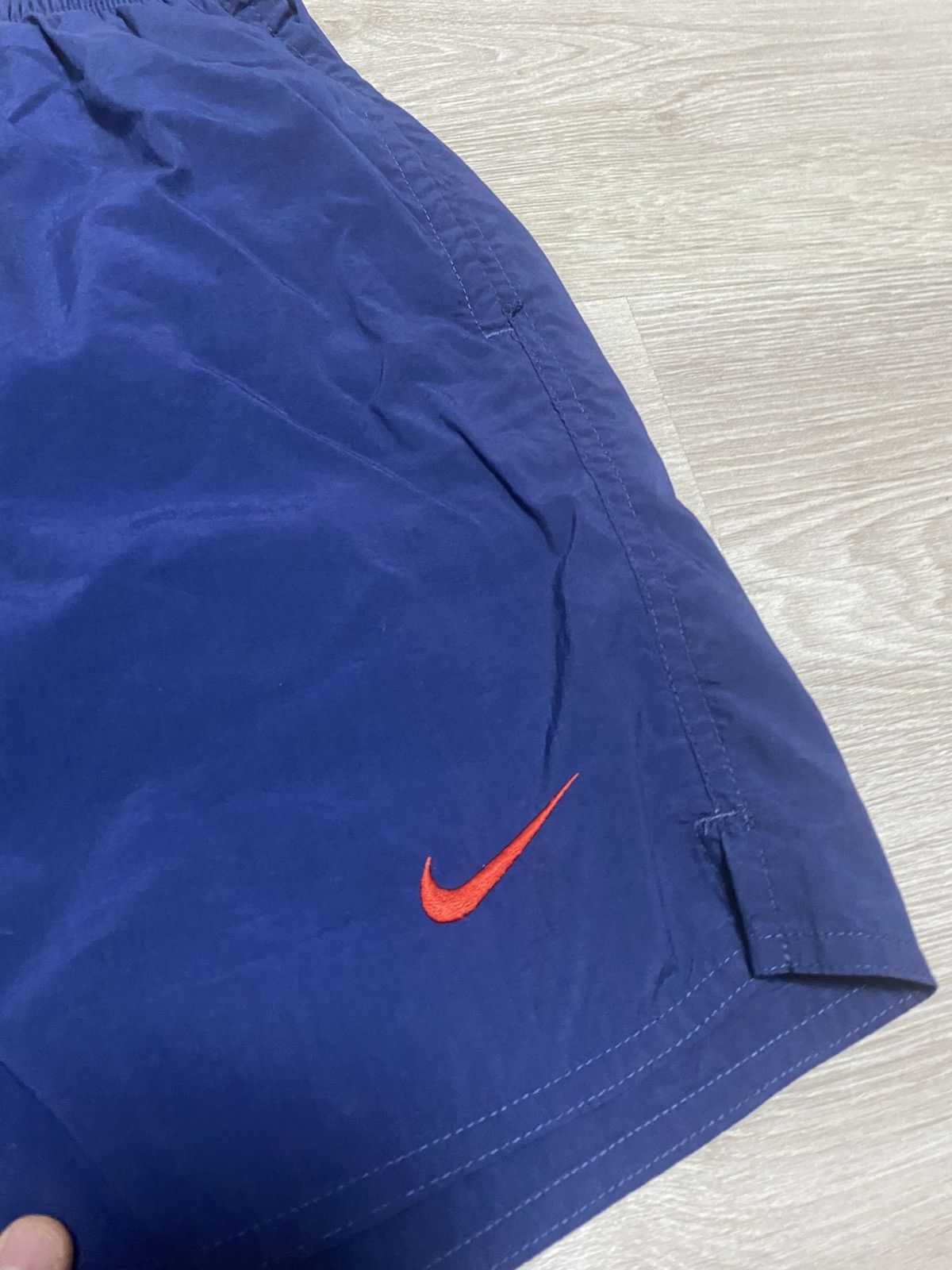 Nike Vintage Nike nylon big logo shorts size M 32” Size US 32 / EU 48 - 5 Thumbnail