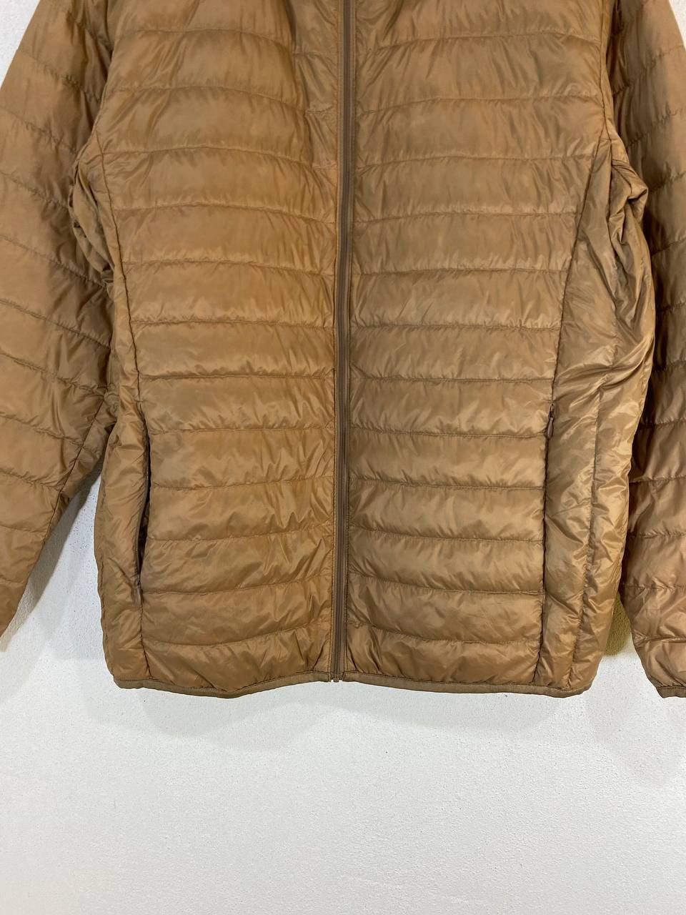 Japanese Brand uniqlo japanese brands light puffer jacket nice design Size US L / EU 52-54 / 3 - 4 Thumbnail