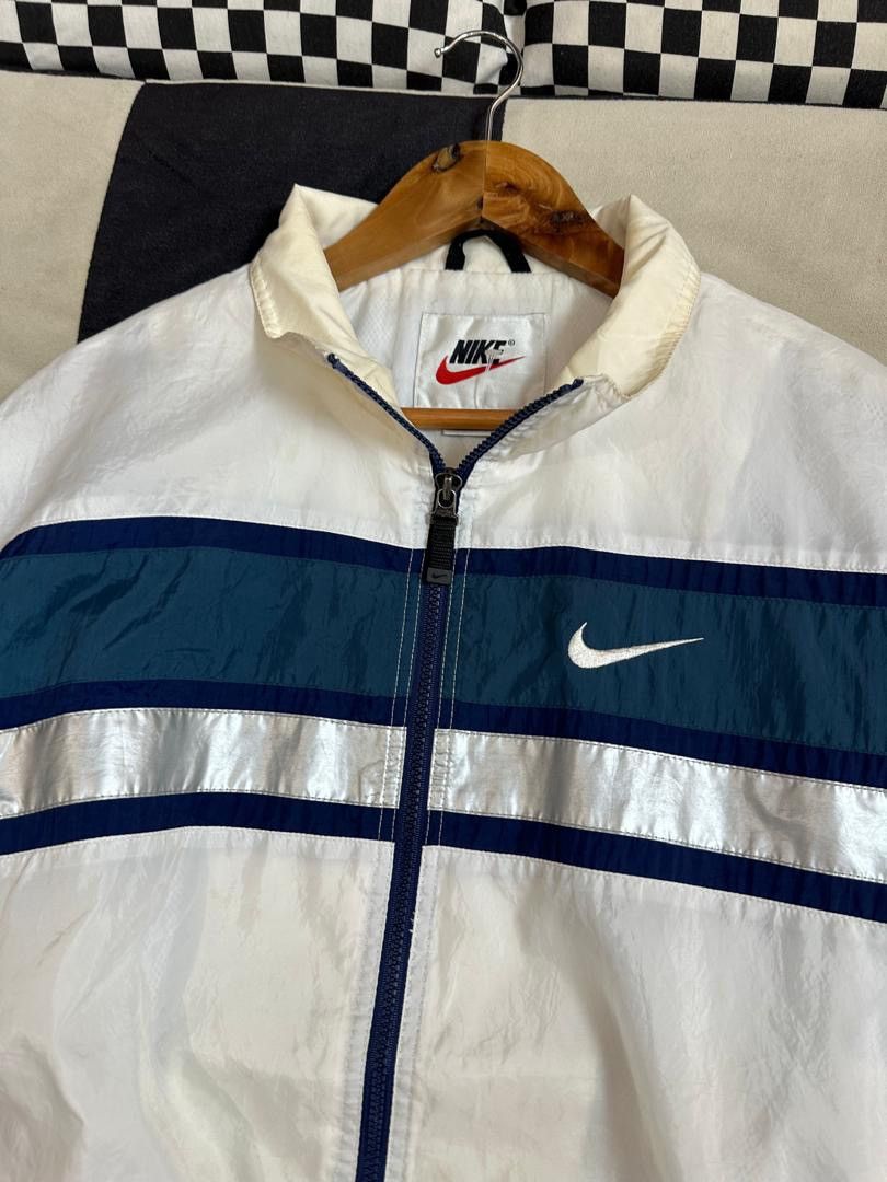 Nike × Vintage VINTAGE NIKE SPELLOUT EMBROIDERY WINDBREAKER Size US XL / EU 56 / 4 - 4 Thumbnail