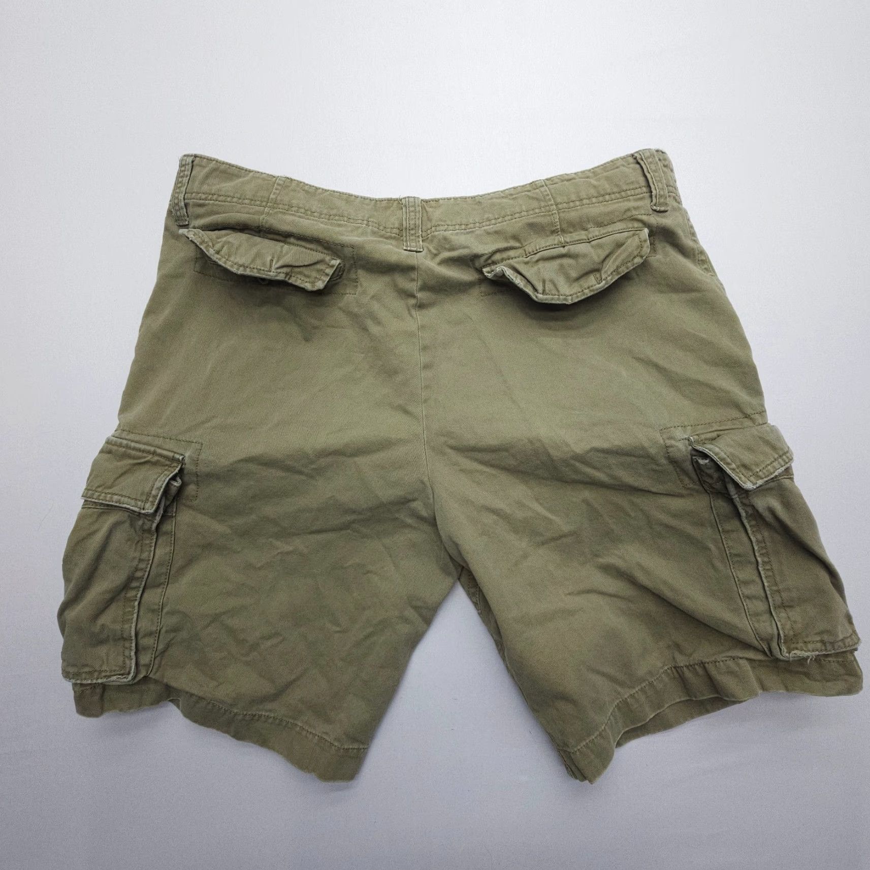 Old Navy VINTAGE Old Navy Cargo Shorts Mens 40 x 11 Green Twill Army Military Casual Shorts Size US 40 / EU 56 - 2 Thumbnail