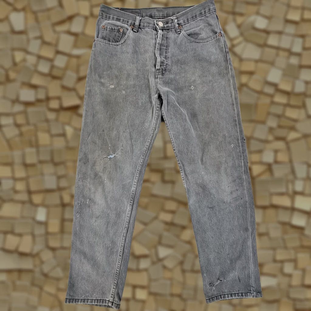 Levi's VINTAGE Levi's 501 Jeans Mens Grey W32 L30 Distressed 90s Made in USA Jeans Size US 32 / EU 48 - 1 Thumbnail