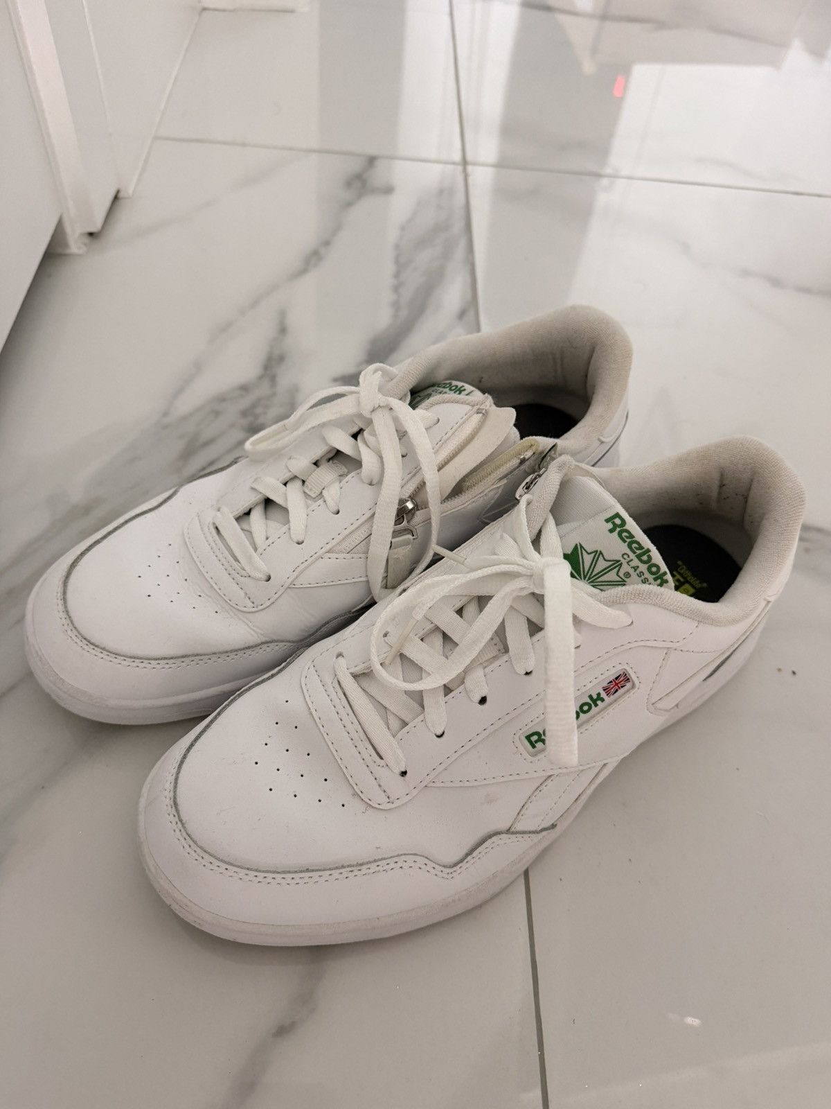 Reebok White Reebok classic sneakers with zipper Size US 11 / EU 44 - 1 Thumbnail
