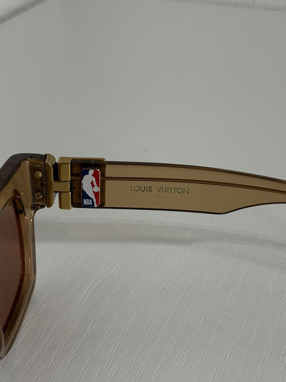 Louis Vuitton Louis Vuitton x NBA Charleston Sunglasses Size ONE SIZE - 4 Thumbnail