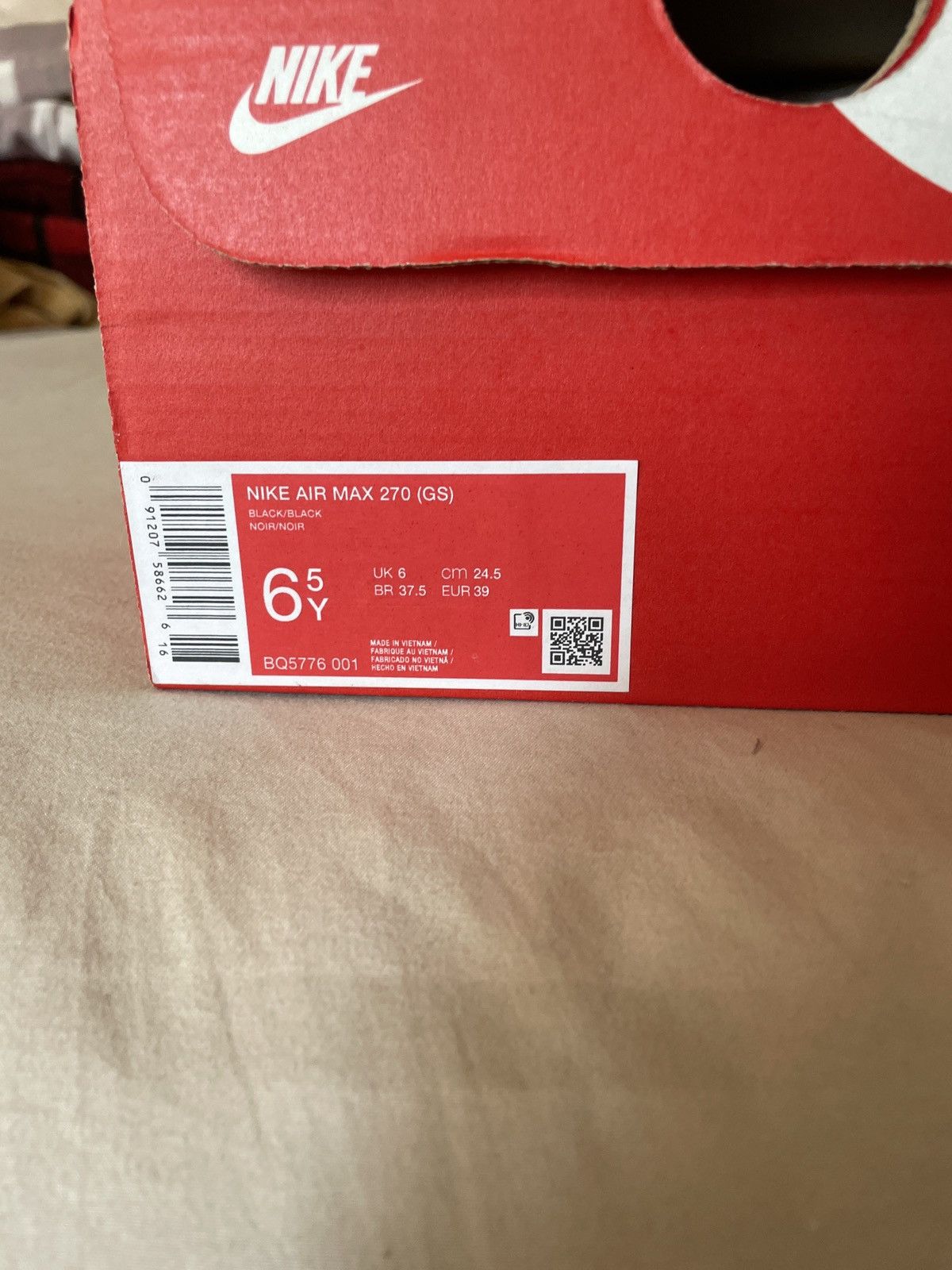 Nike Air Max 270 Grade School Size 6.5y Size US 6.5 / IT 36.5 - 1 Thumbnail