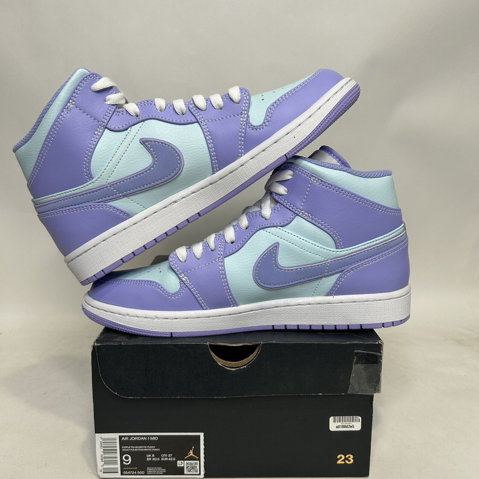 Nike Nike Air Jordan 1 Retro Mid “Purple Pulse/Arctic Punch” 2024 Size US 9 / EU 42 - 3 Thumbnail