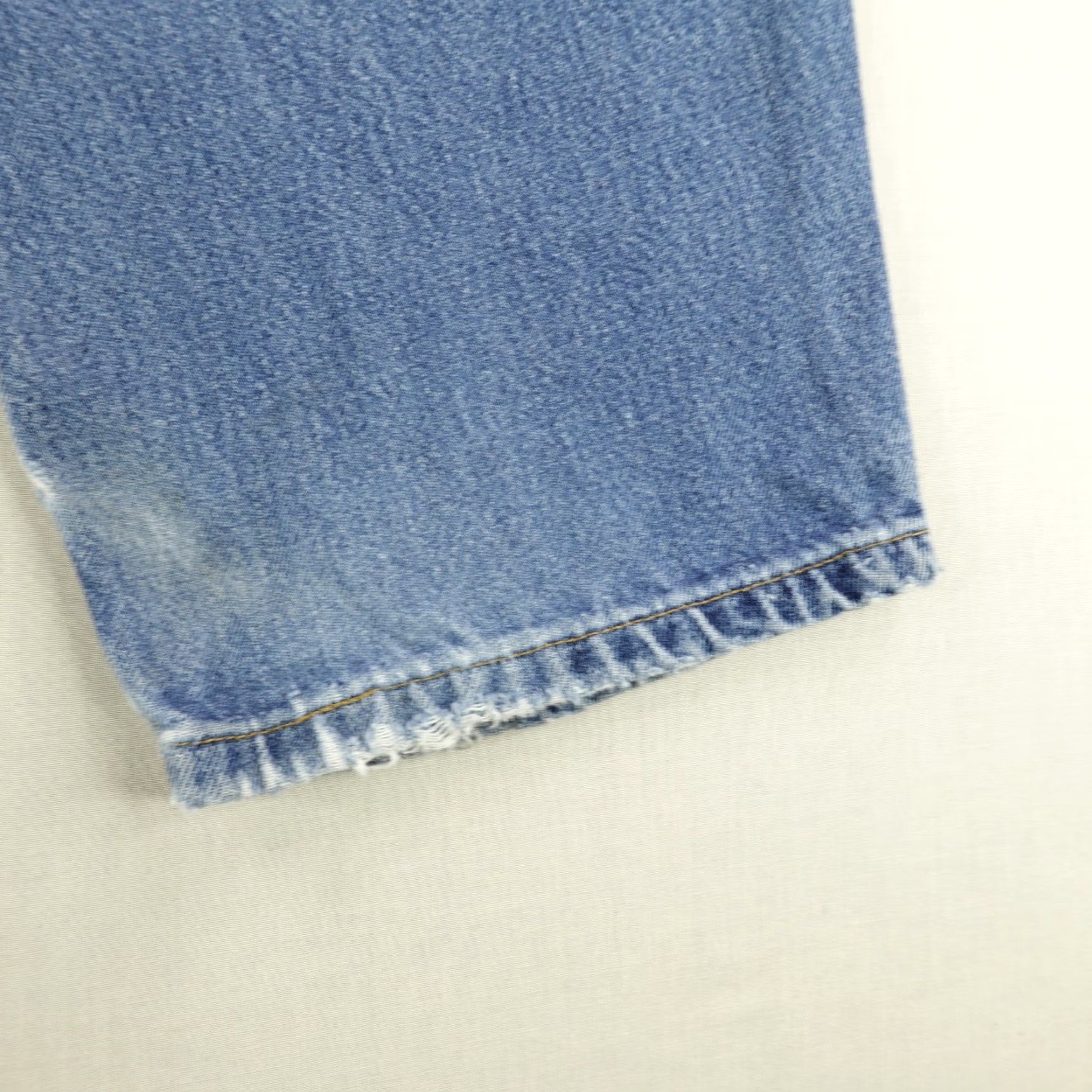 Levi's VINTAGE Levi's Jeans Mens 38x30 Blue Denim 560 Tapered 90s Faded Baggy Size US 37 - 7 Thumbnail