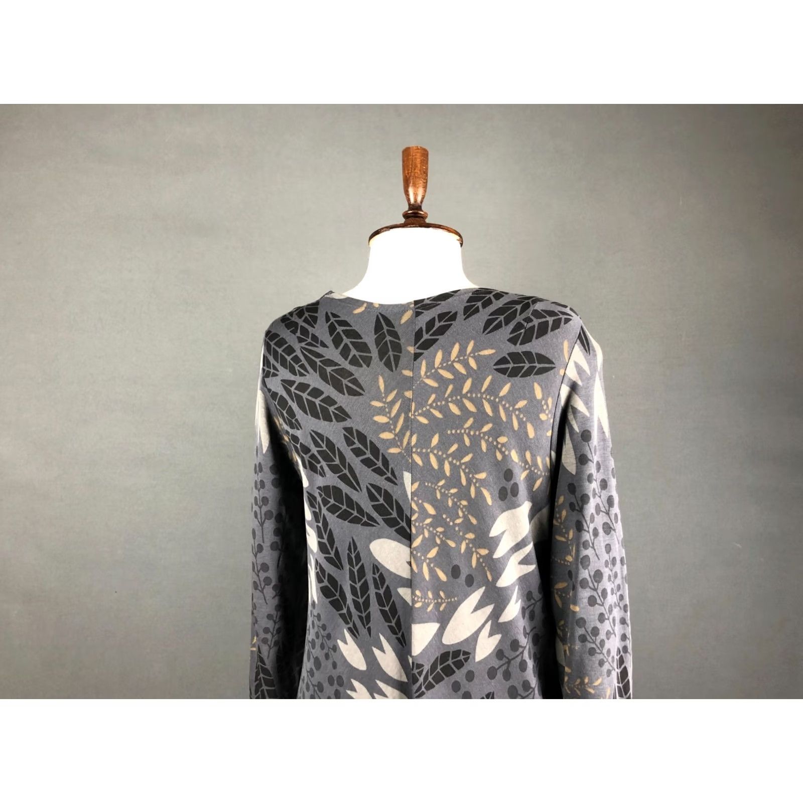Vintage Gudrun Sjoden Dress S Dark Gray Lyocell Floral Jersey V-Neck Knee Length Women Size S / US 4 / IT 40 - 4 Thumbnail