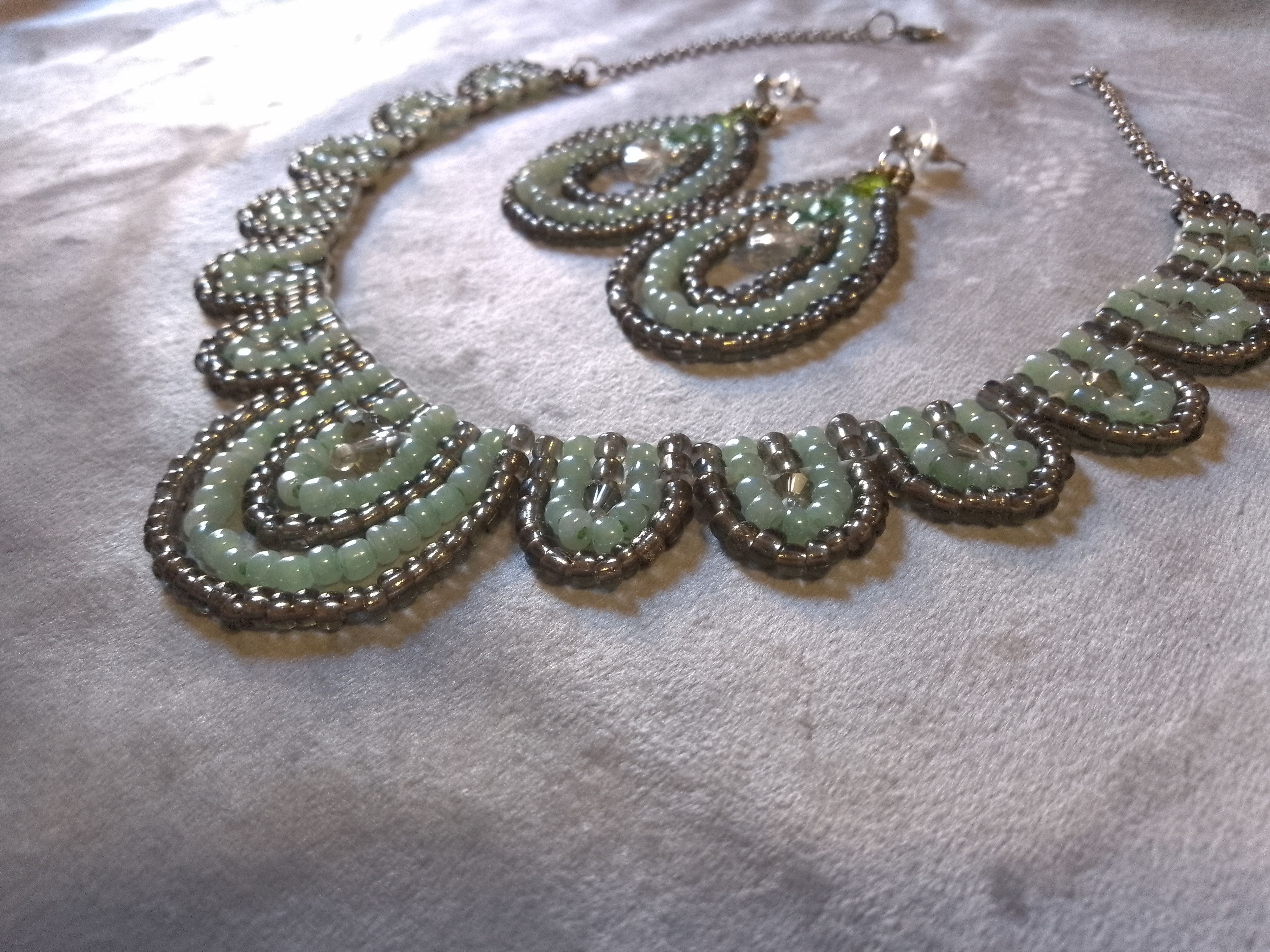 Handmade Necklace Vintage antique style. Elegant Green Beaded Size ONE SIZE - 6 Thumbnail