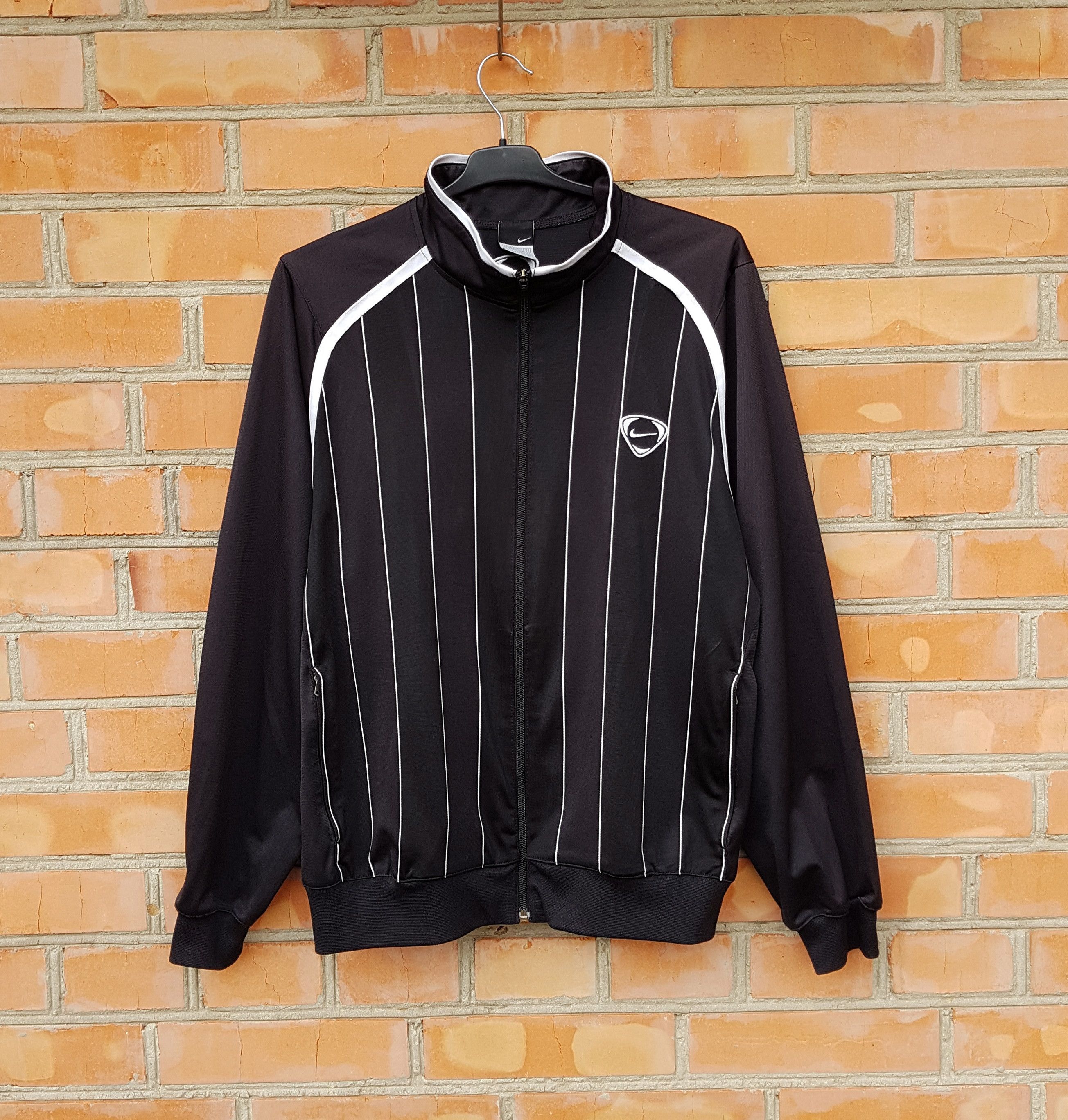 Nike Vintage Nike y2k Stripe Full Zip Retro Track Top Jacket sz M Size US M / EU 48-50 / 2 - 1 Thumbnail