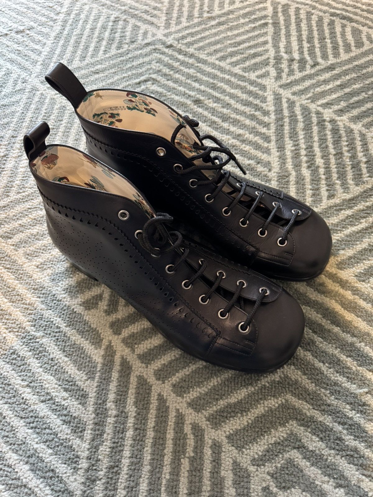 Gucci GUCCI PERFORATED LEATHER JAKARTA BOOTS Size US 9 / EU 42 - 8 Thumbnail