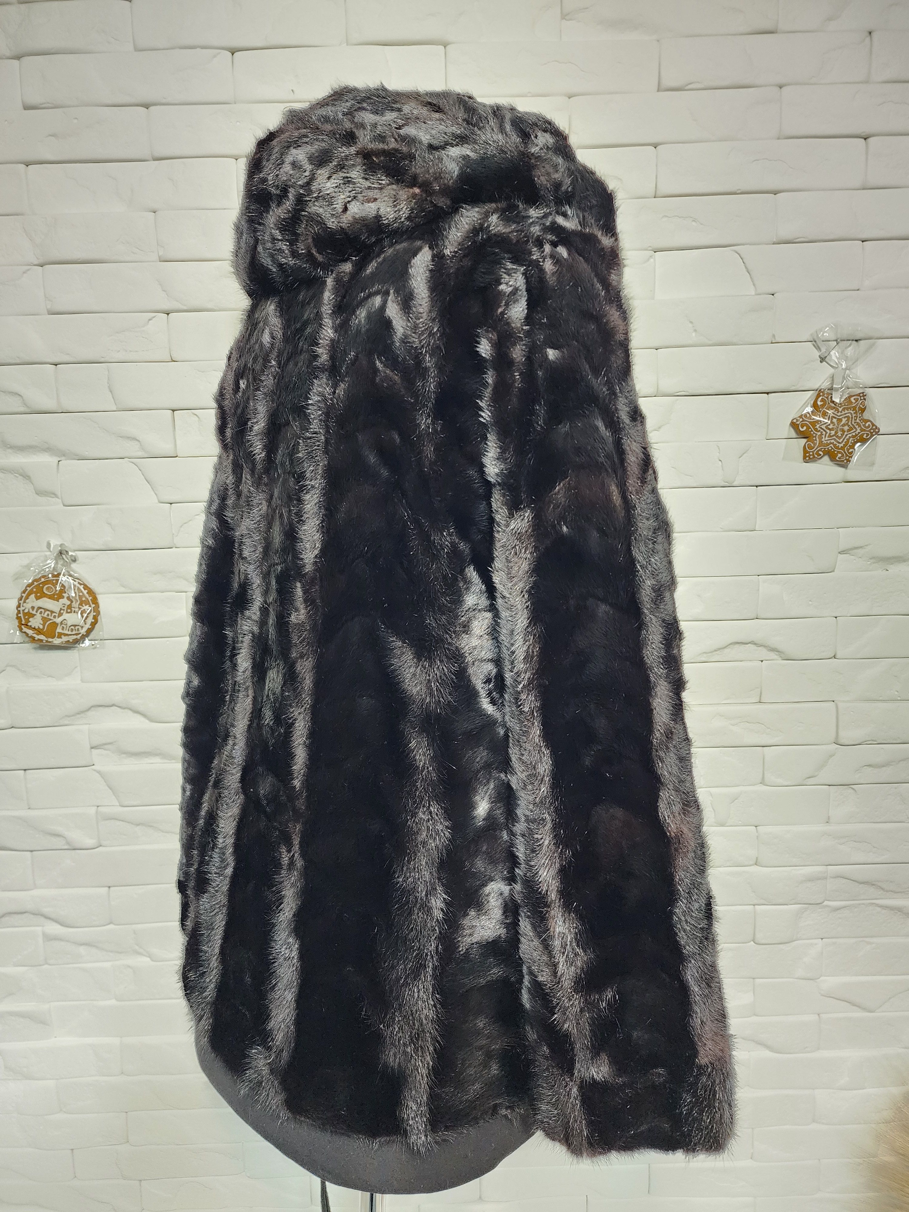 Furla Black Mink Fur Coat with Hood: Women's Luxury Outerwear Size S / US 4 / IT 40 - 5 Thumbnail