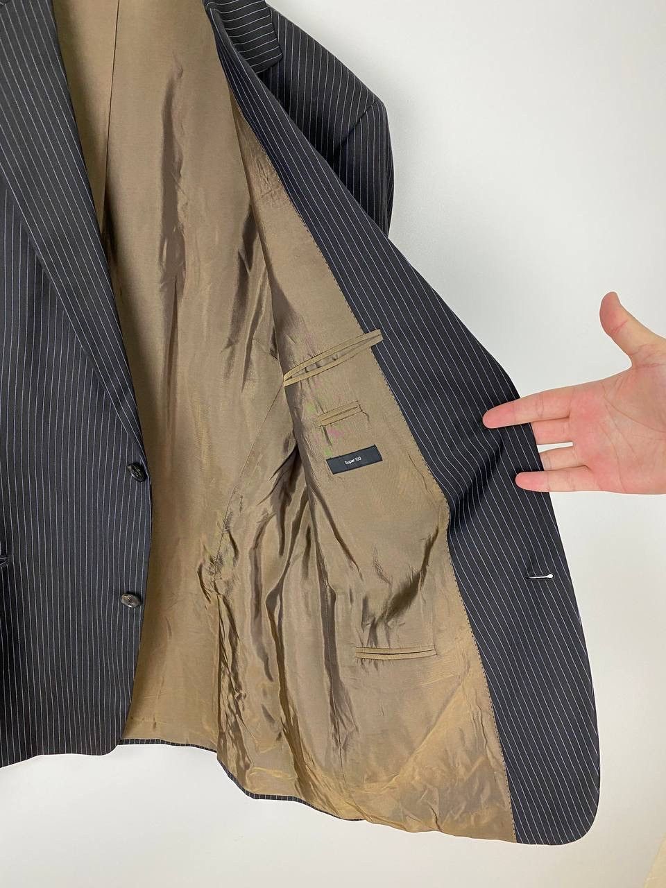 Hugo Boss Hugo Boss luxury classic suit size US 42 Size 42R - 13 Thumbnail