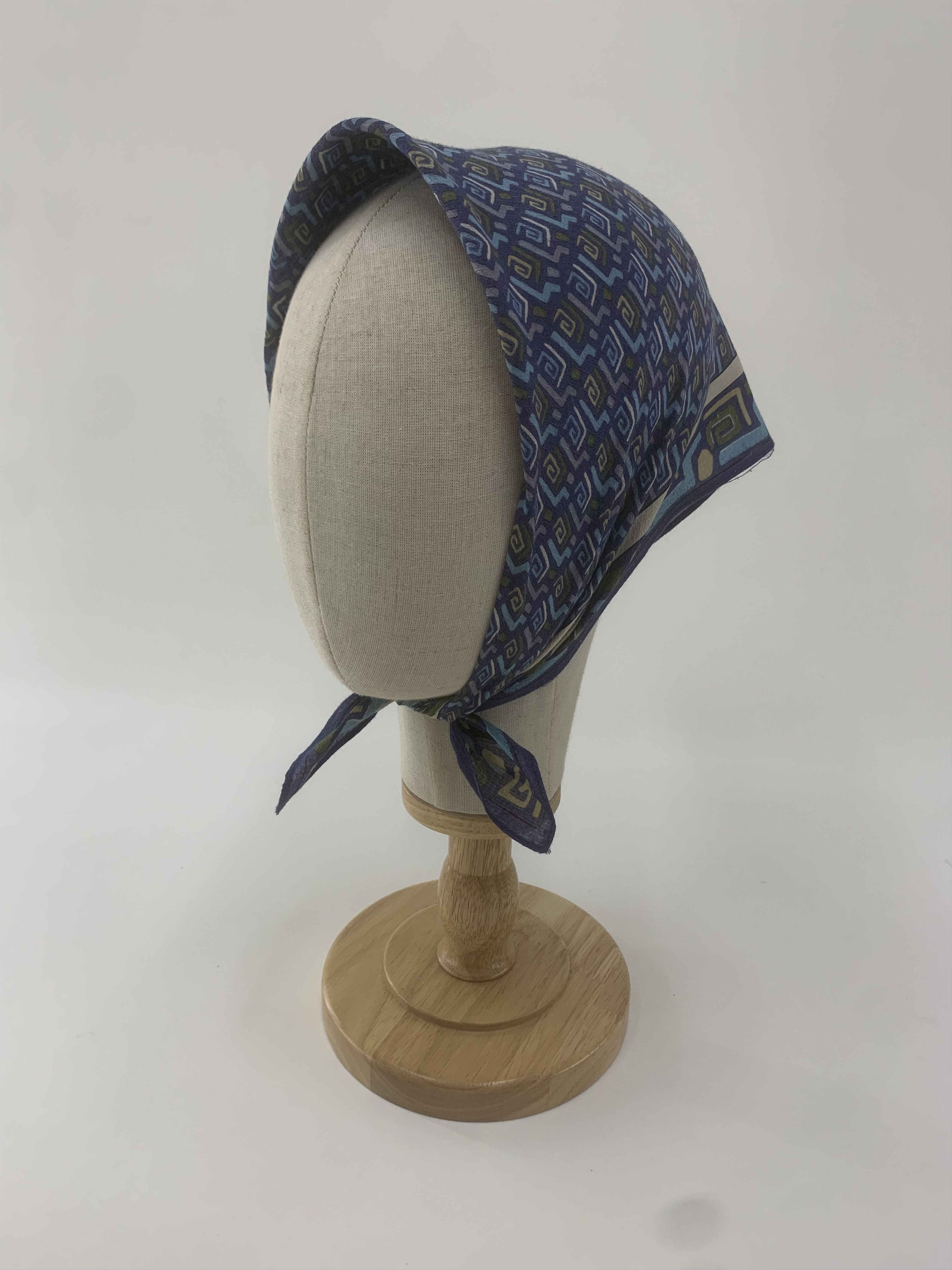 Vintage Balenciaga Handkerchief Bandana Neckerchief Pocket Square Size ONE SIZE - 1 Thumbnail