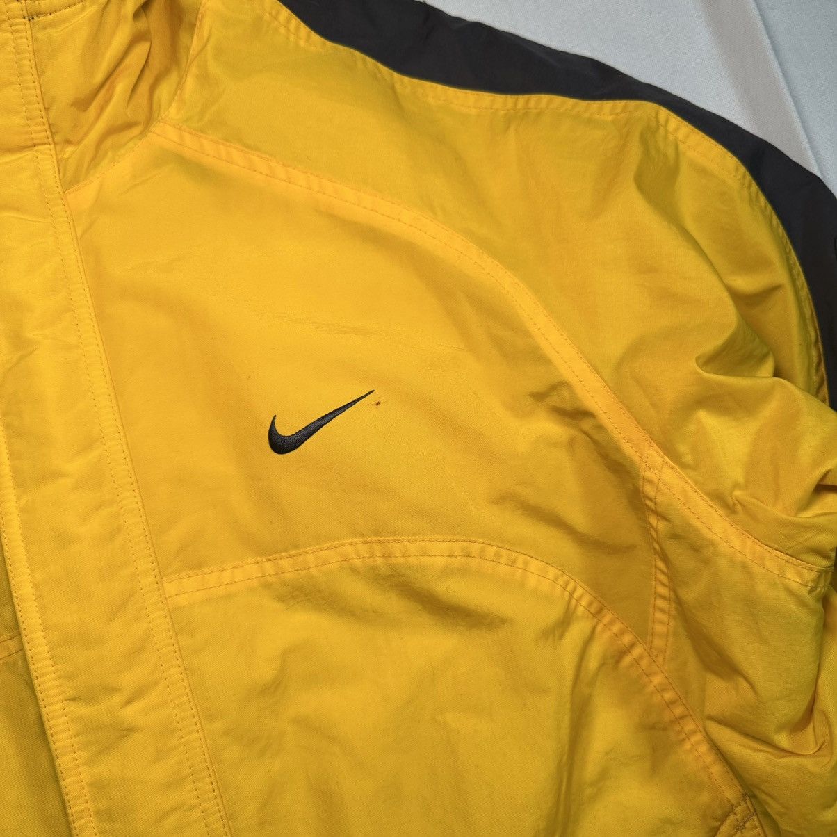 Nike Vintage Nike Coat Navy/Yellow Size US L / EU 52-54 / 3 - 2 Thumbnail