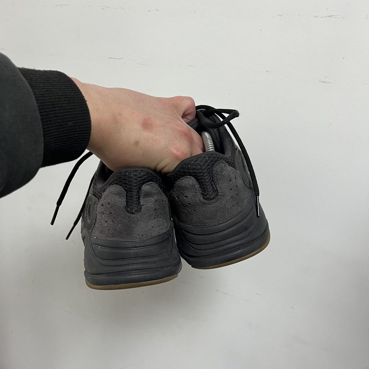 Adidas × Kanye West Adidas Yeezy Boost 700 Size US 8 / EU 41 - 4 Thumbnail