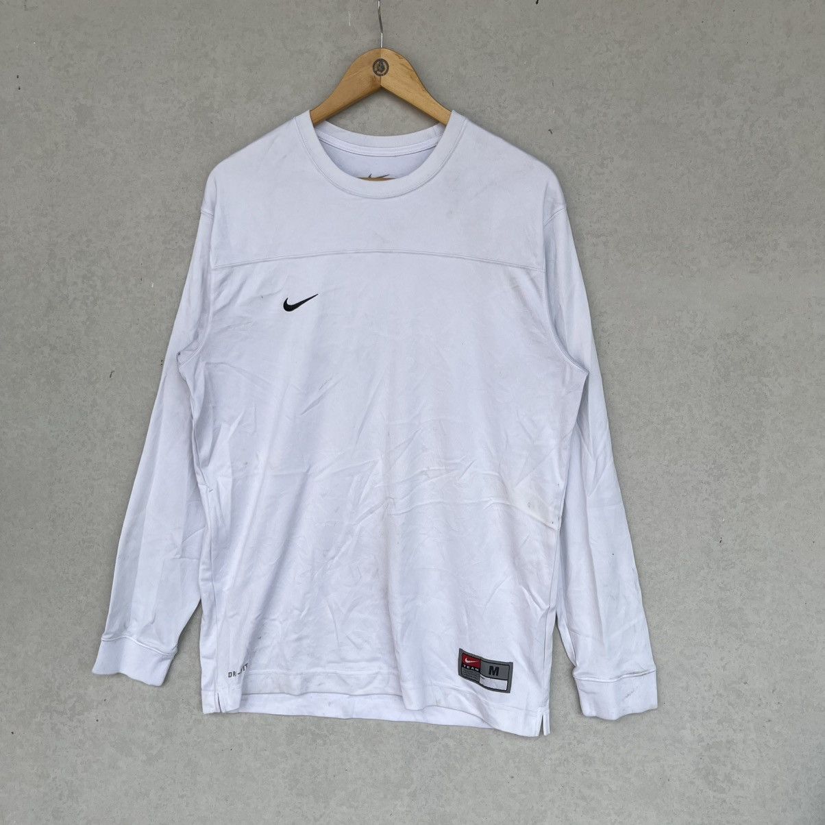 Other Vintage Nike Small Embroidered White Long Sleeve Top Size M Size US M / EU 48-50 / 2 - 2 Thumbnail