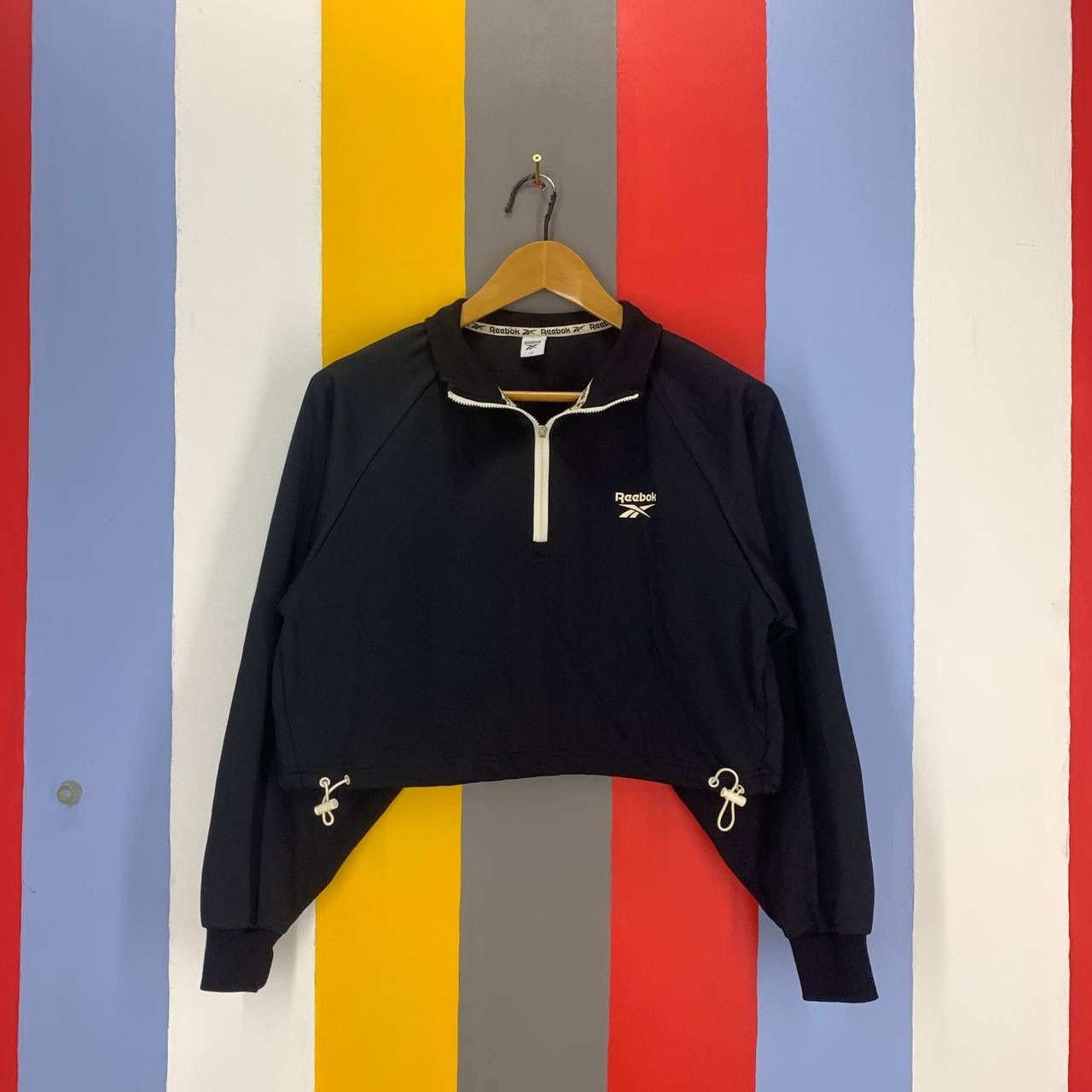 Reebok REEBOK Crop Top Sweatshirt #2334/25 Size M / US 6-8 / IT 42-44 - 1 Thumbnail