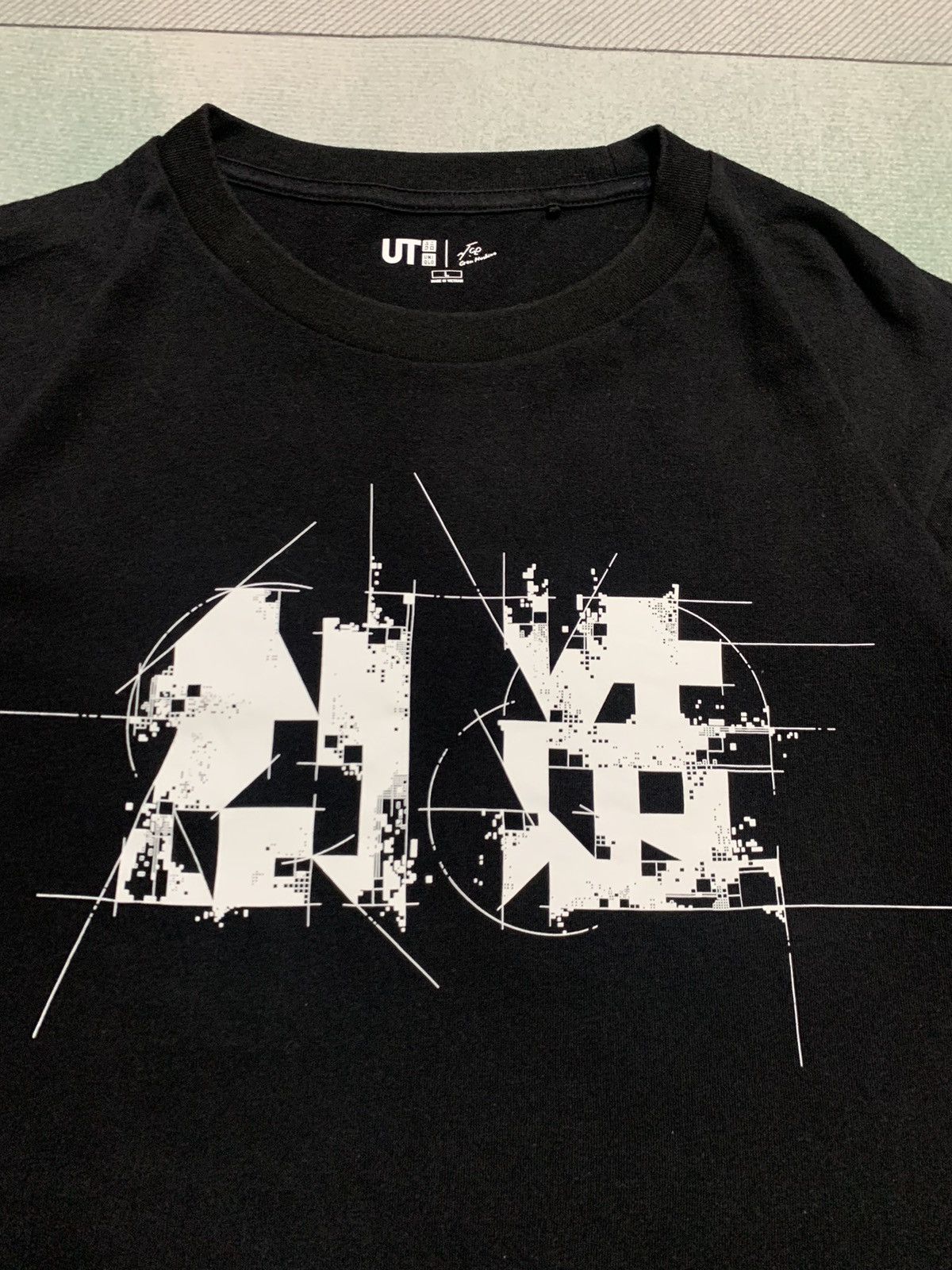 Uniqlo GEN HOSHINO x UNIQLO Pixar Art Amuse Tee Shirt Size US L / EU 52-54 / 3 - 2 Thumbnail