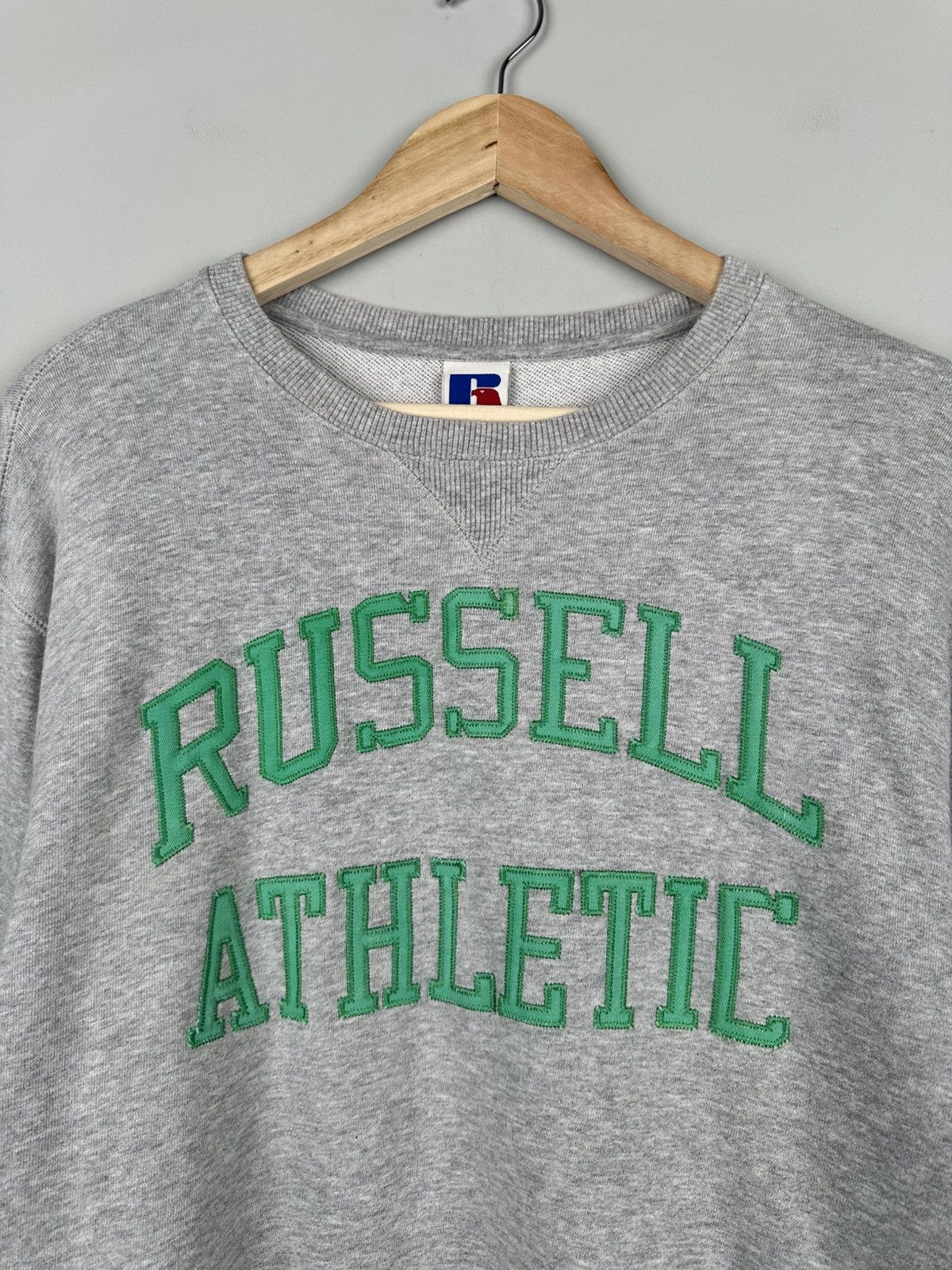 Russell Athletic Vintage Y2k Russel Athletic Box Logo Sweatshirt Size US XL / EU 56 / 4 - 3 Thumbnail