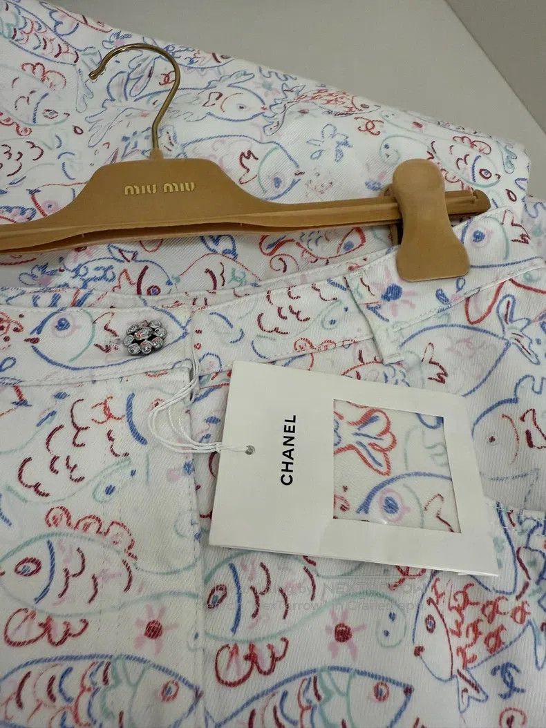 Chanel Chanel 25c small fish graffiti jeans Size 25" / US 0 / IT 36 - 3 Thumbnail