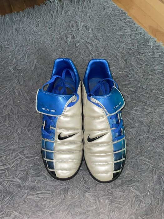 Total 90 soccer on sale shoes