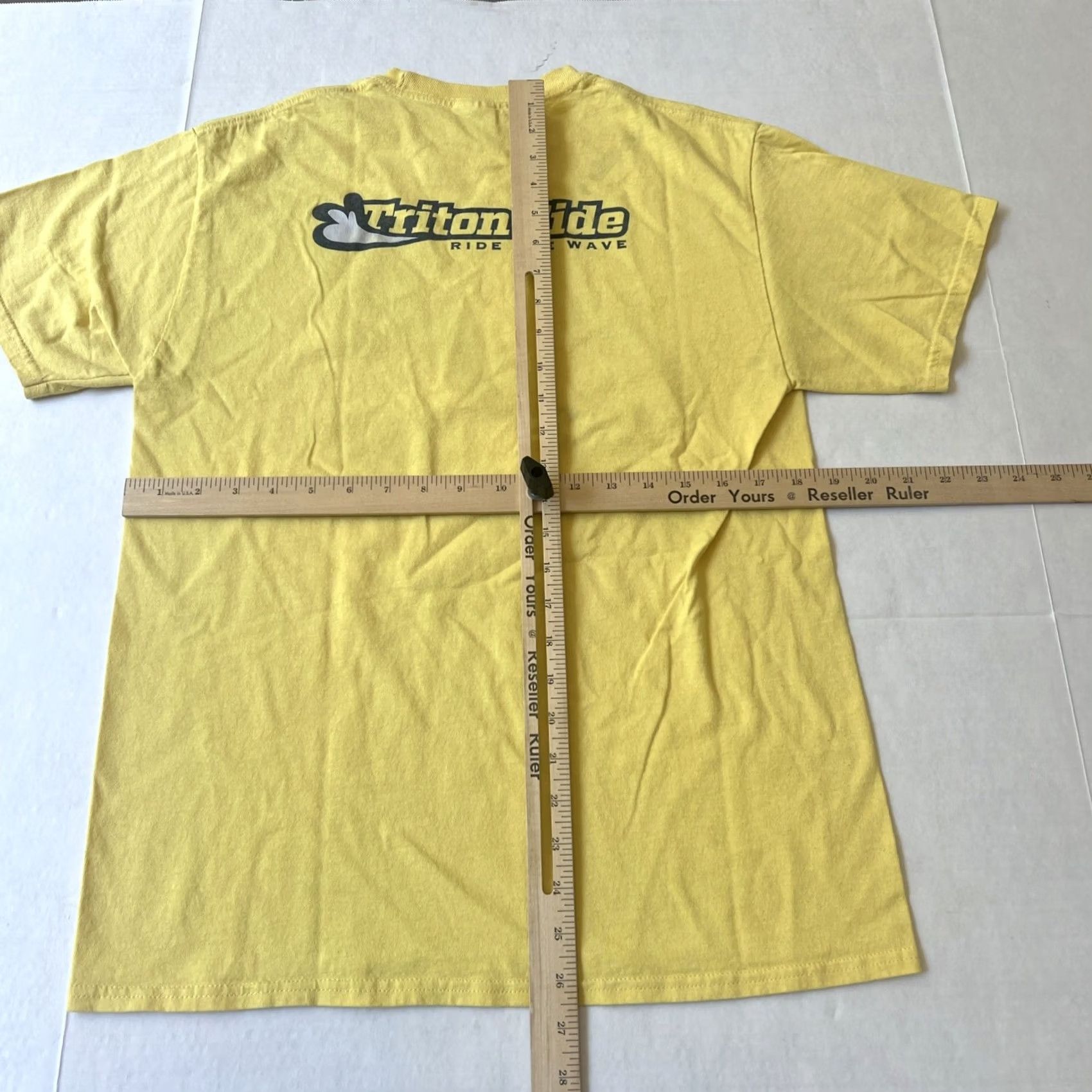 Port & Company VINTAGE UCSD Tritons Logo Shirt Adult Medium Yellow UC San Diego Ride The Wave 90s Surfing Ocean Lovers Mens Size US M / EU 48-50 / 2 - 7 Thumbnail