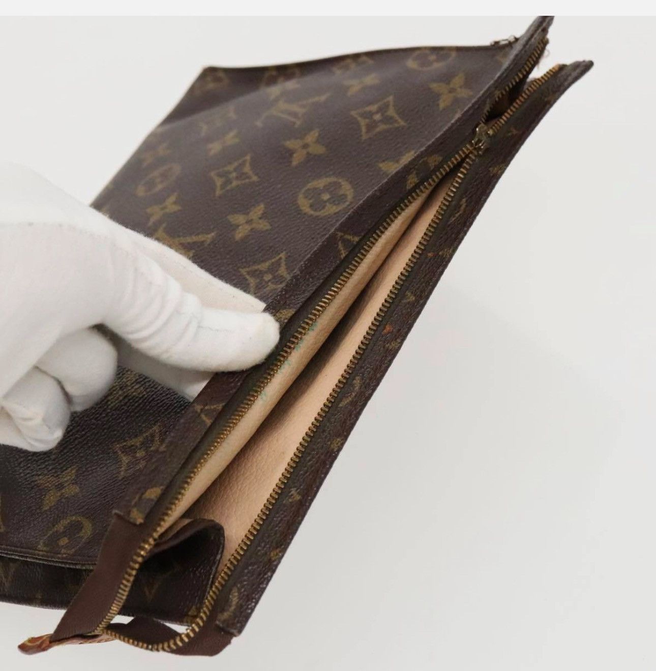 Louis Vuitton LOUIS VUITTON Monogram Poche Toilette 26 Pouch M47542 LV Size ONE SIZE - 10 Thumbnail