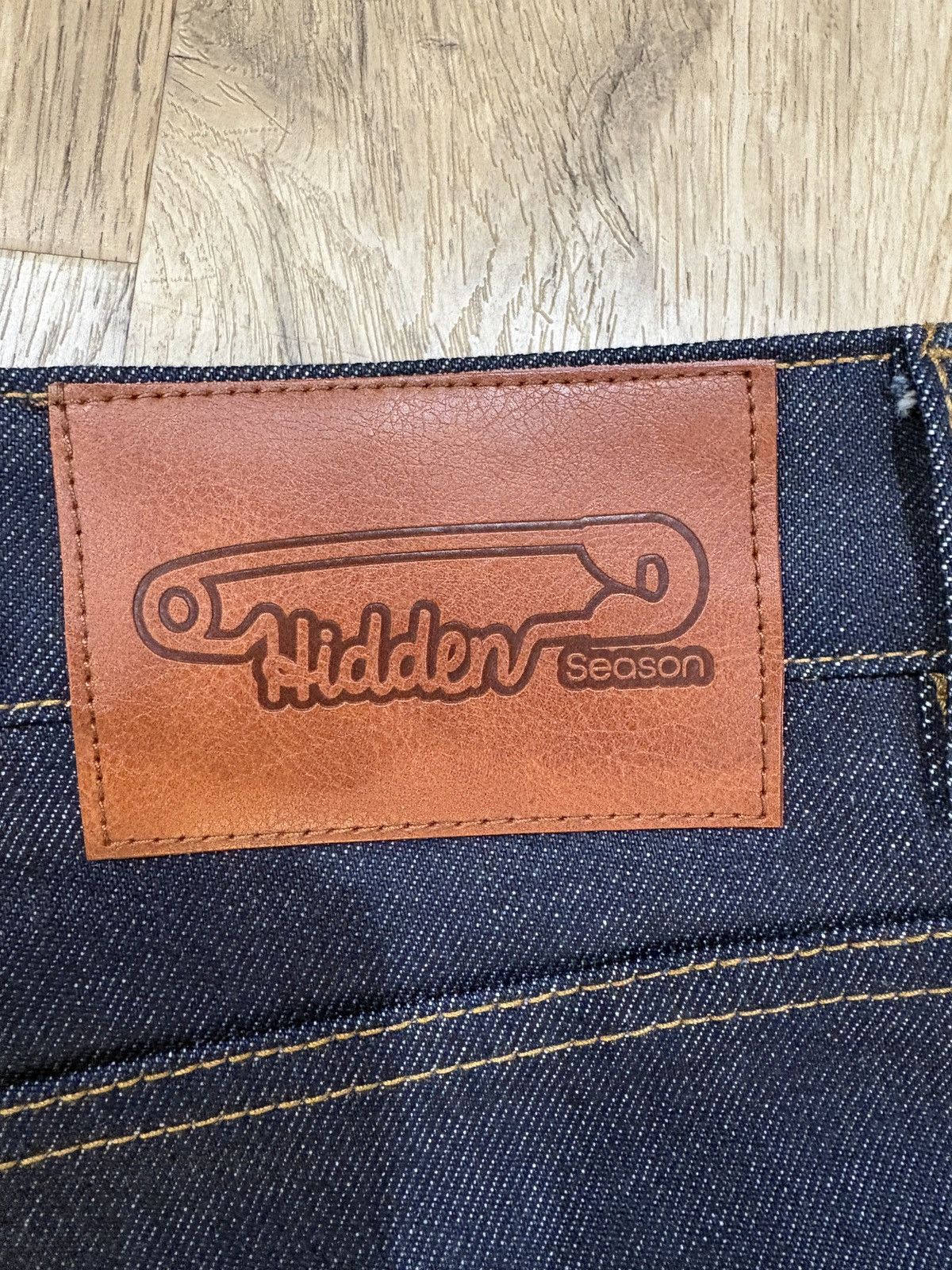 HIDDEN HIDDEN SEASON BAGGY RAW DENIM Size US 32 / EU 48 - 3 Thumbnail