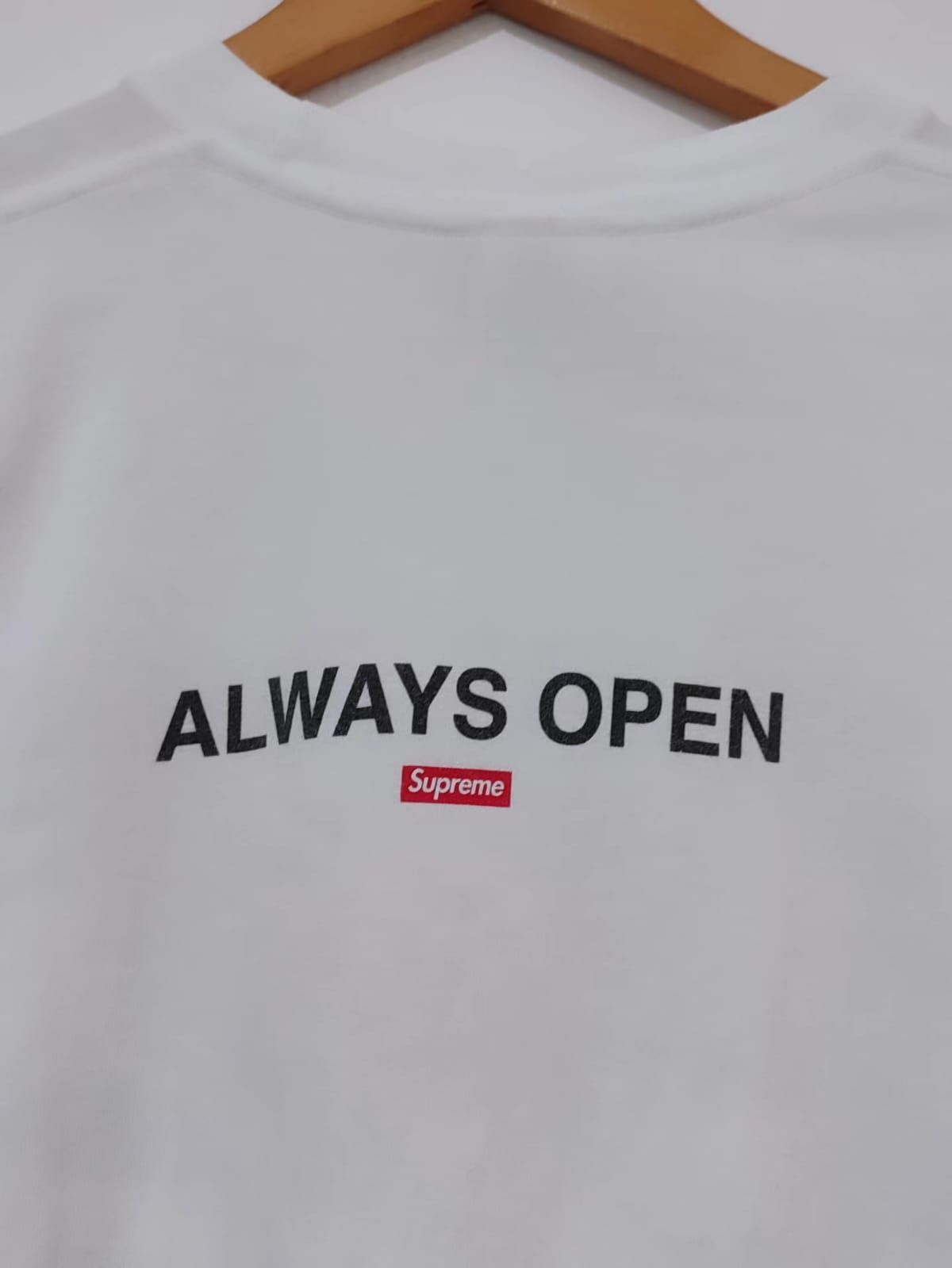 Supreme Supreme gas tee white Size US L / EU 52-54 / 3 - 4 Thumbnail