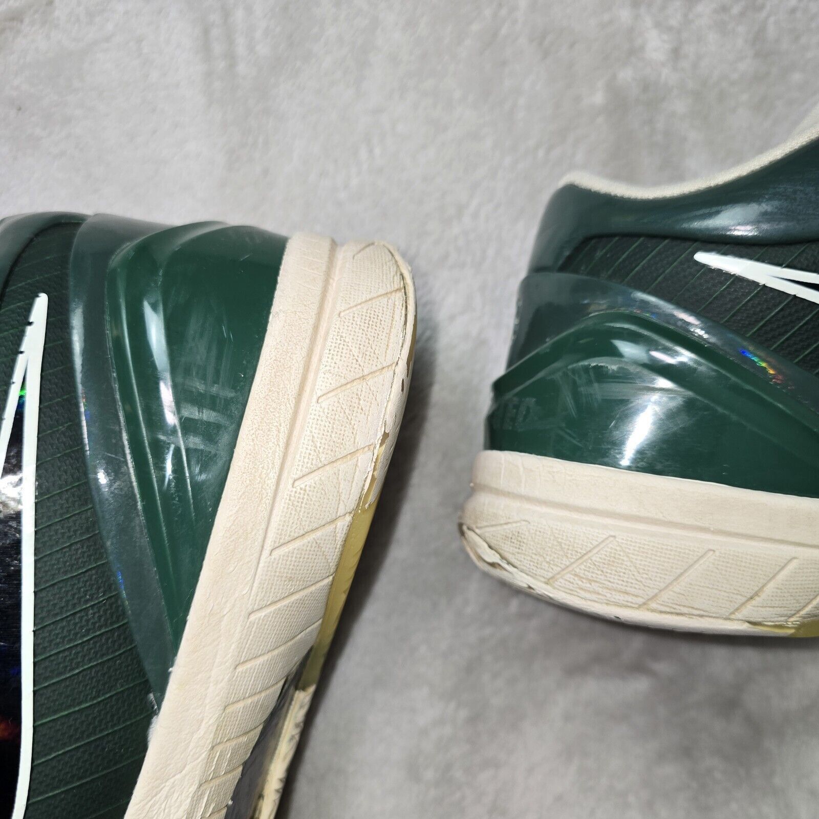 Nike Undefeated x Nike Kobe 4 Protro Milwaukee Bucks Size 11 Size US 11 / EU 44 - 15 Thumbnail