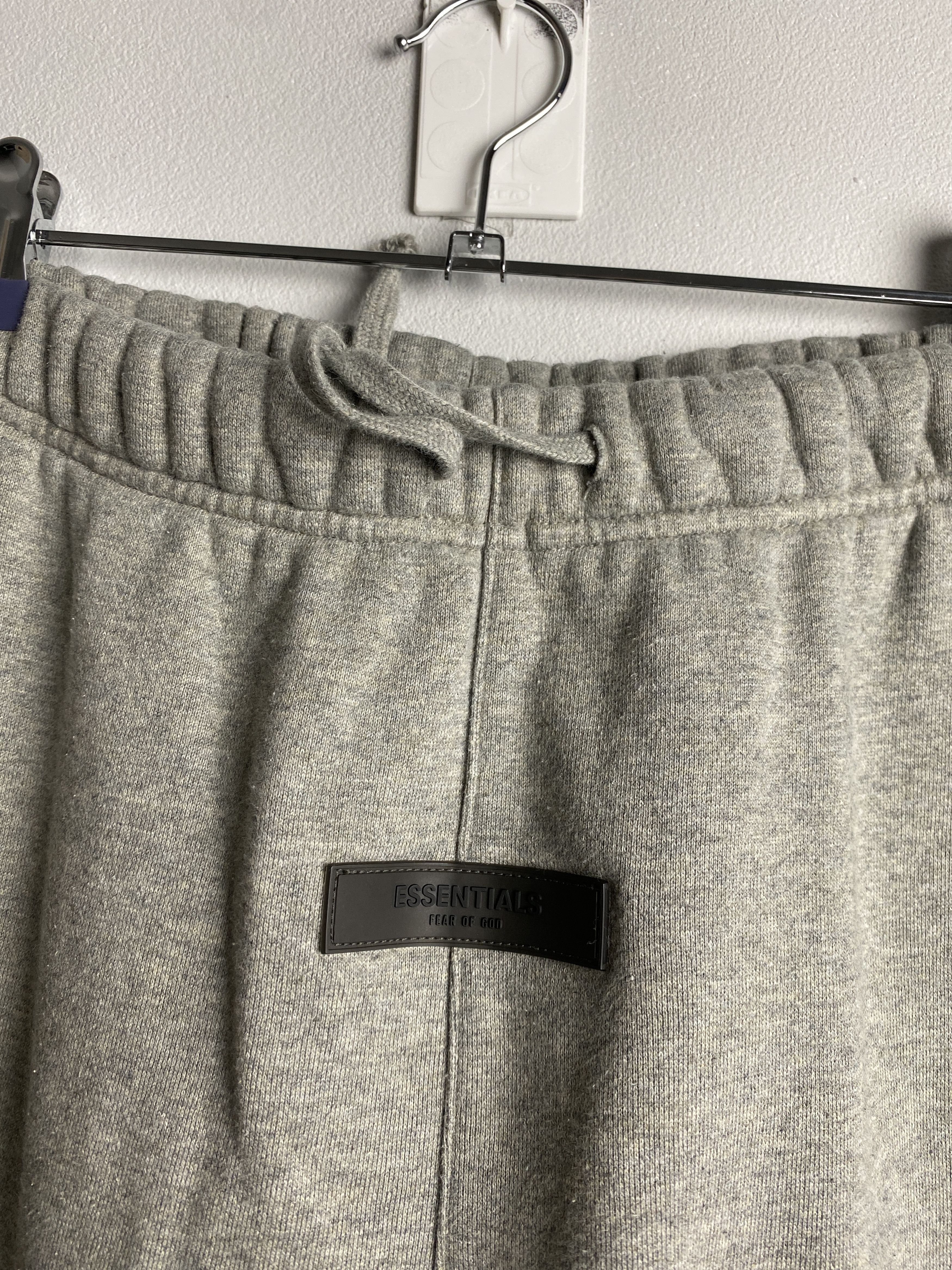 Fear of God FOG Fear of God Essentials big logo joggers sweatpants Size US 28 / EU 44 - 3 Thumbnail