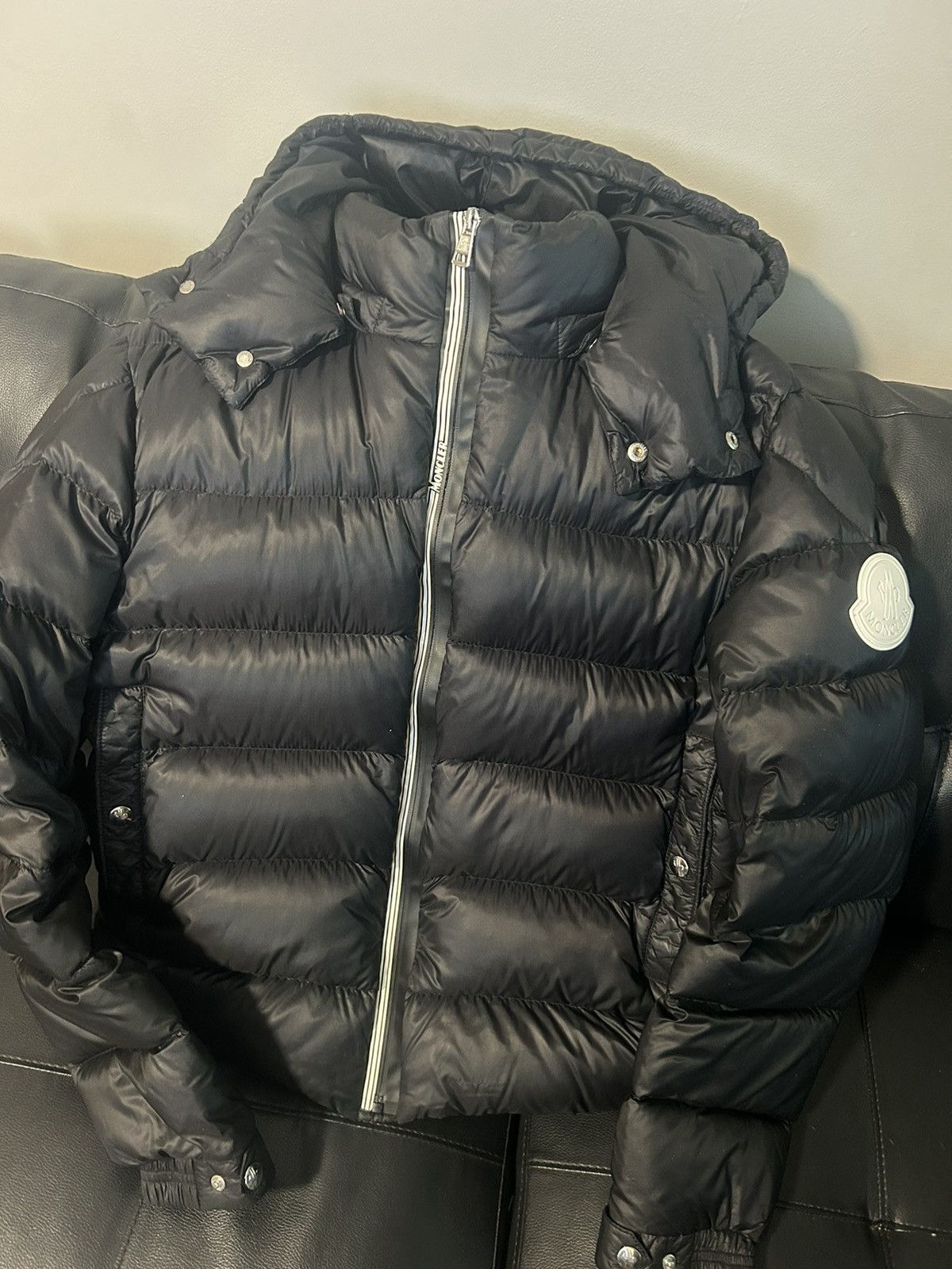 Moncler Moncler arves down jacket size 3 Size US L / EU 52-54 / 3 - 2 Thumbnail