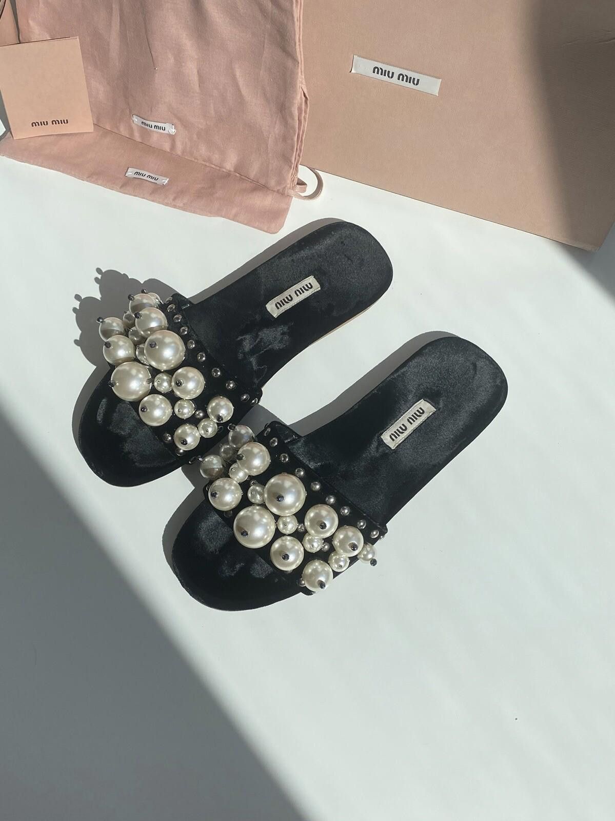 Miu Miu Miu Miu Velvet Slide Flats Embellished Pearly Women US6.5 Size US 4 / IT 34 - 6 Thumbnail