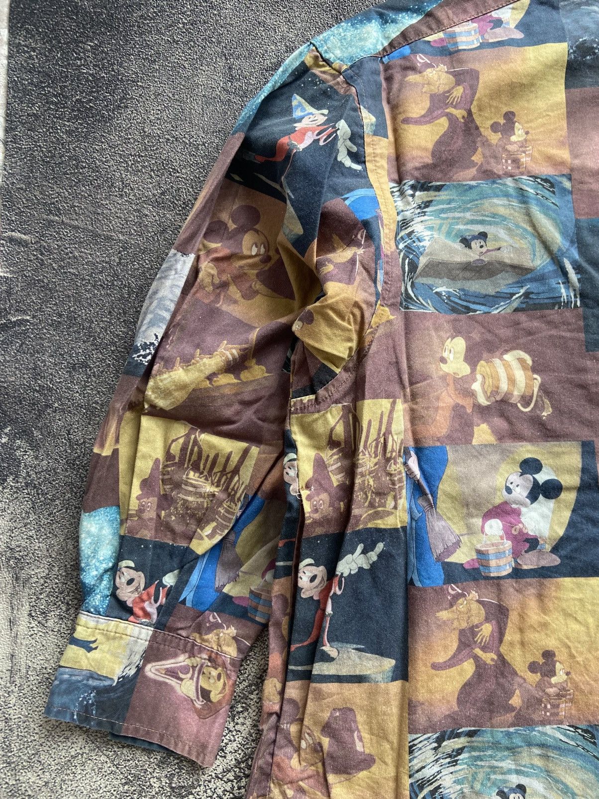 Disney Disney X Moussy All Over Print Shirt Size US XL / EU 56 / 4 - 3 Thumbnail