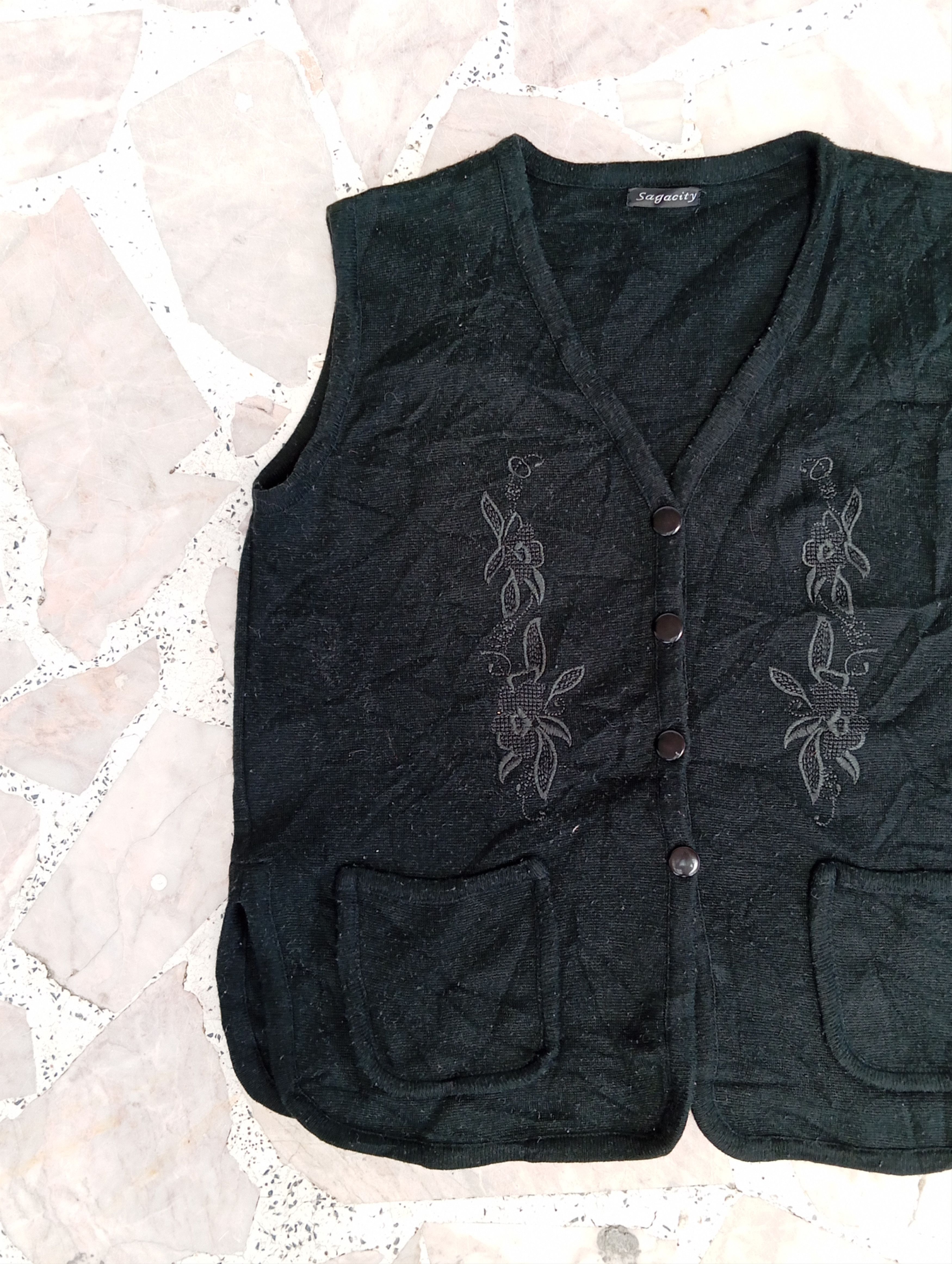Japanese Brand Beautiful Floral Vest Size M / US 6-8 / IT 42-44 - 2 Thumbnail
