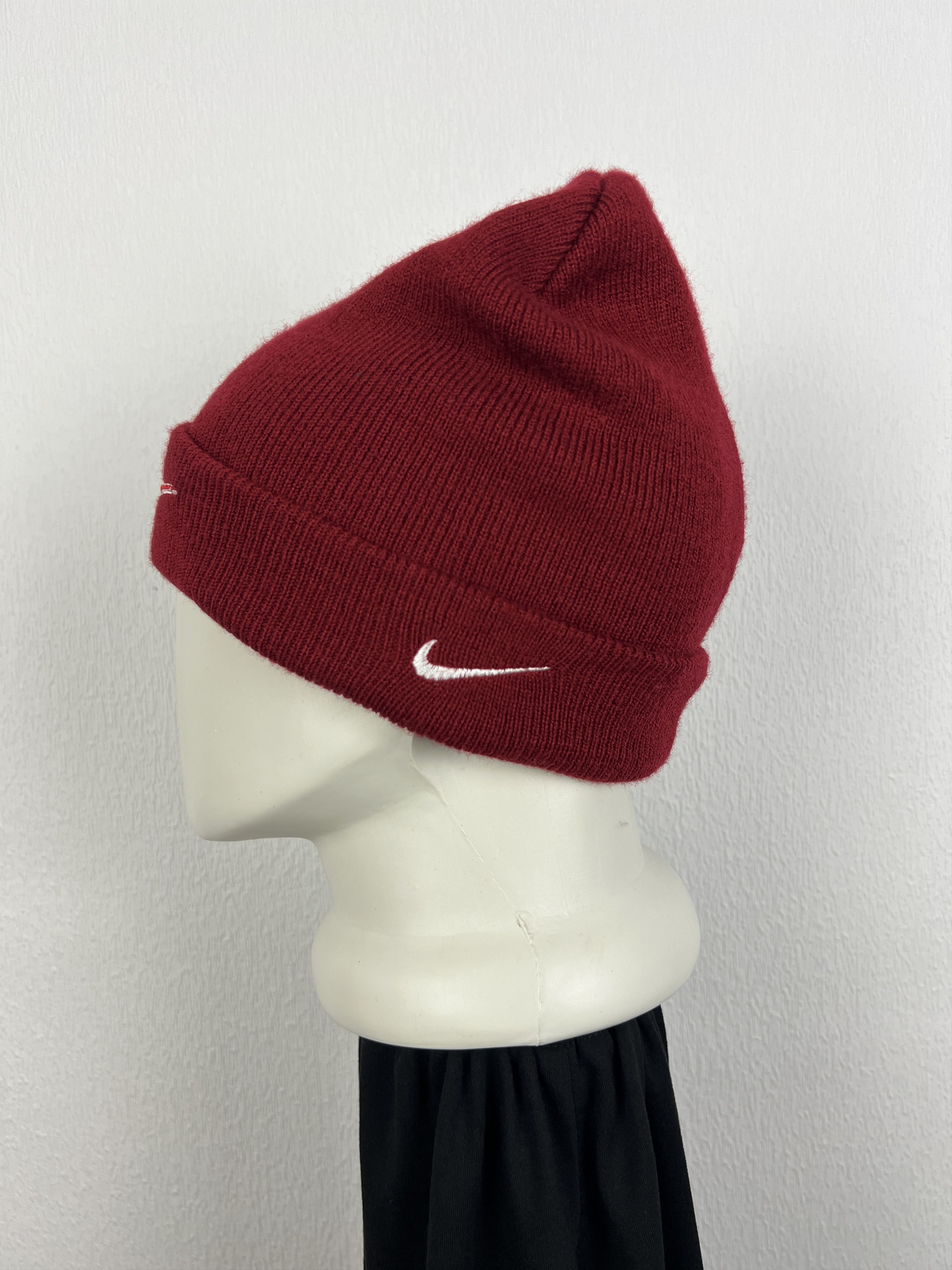 Nike Vintage Nike Beanie Cap Hat Rare Red Y2K Hype Classic Warm Size ONE SIZE - 4 Thumbnail