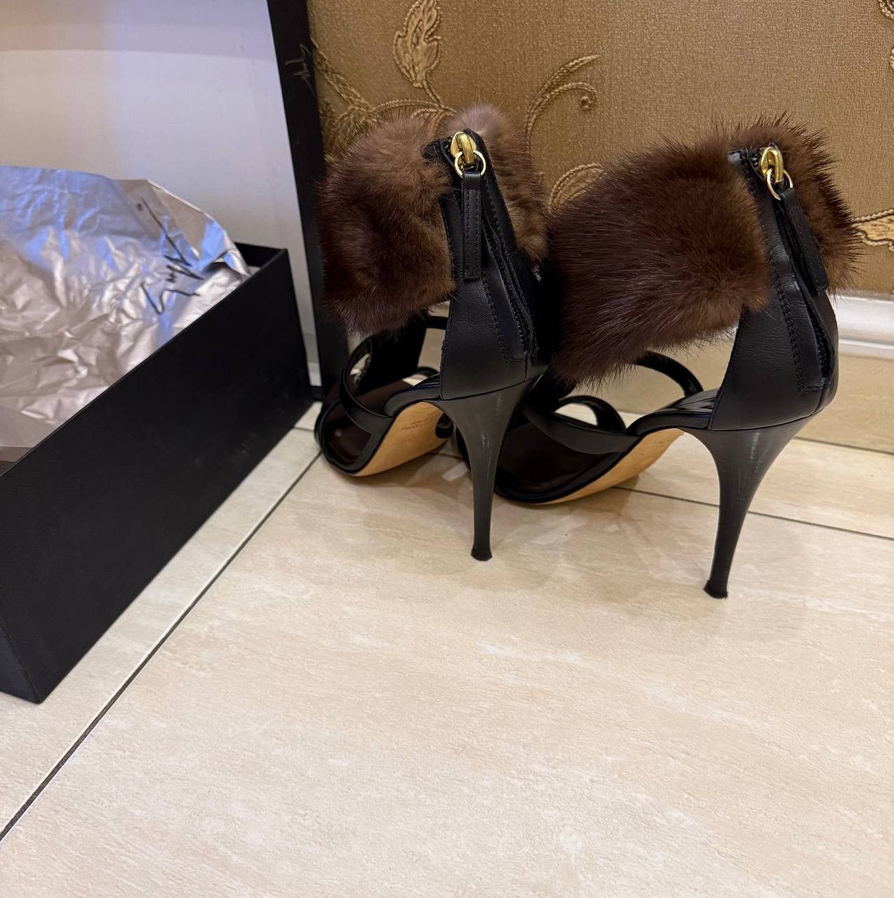 Giuseppe Zanotti Giuseppe Zanotti Jewel Embellished Leather Mink Fur Sandals Size US 9 / IT 39 - 5 Thumbnail