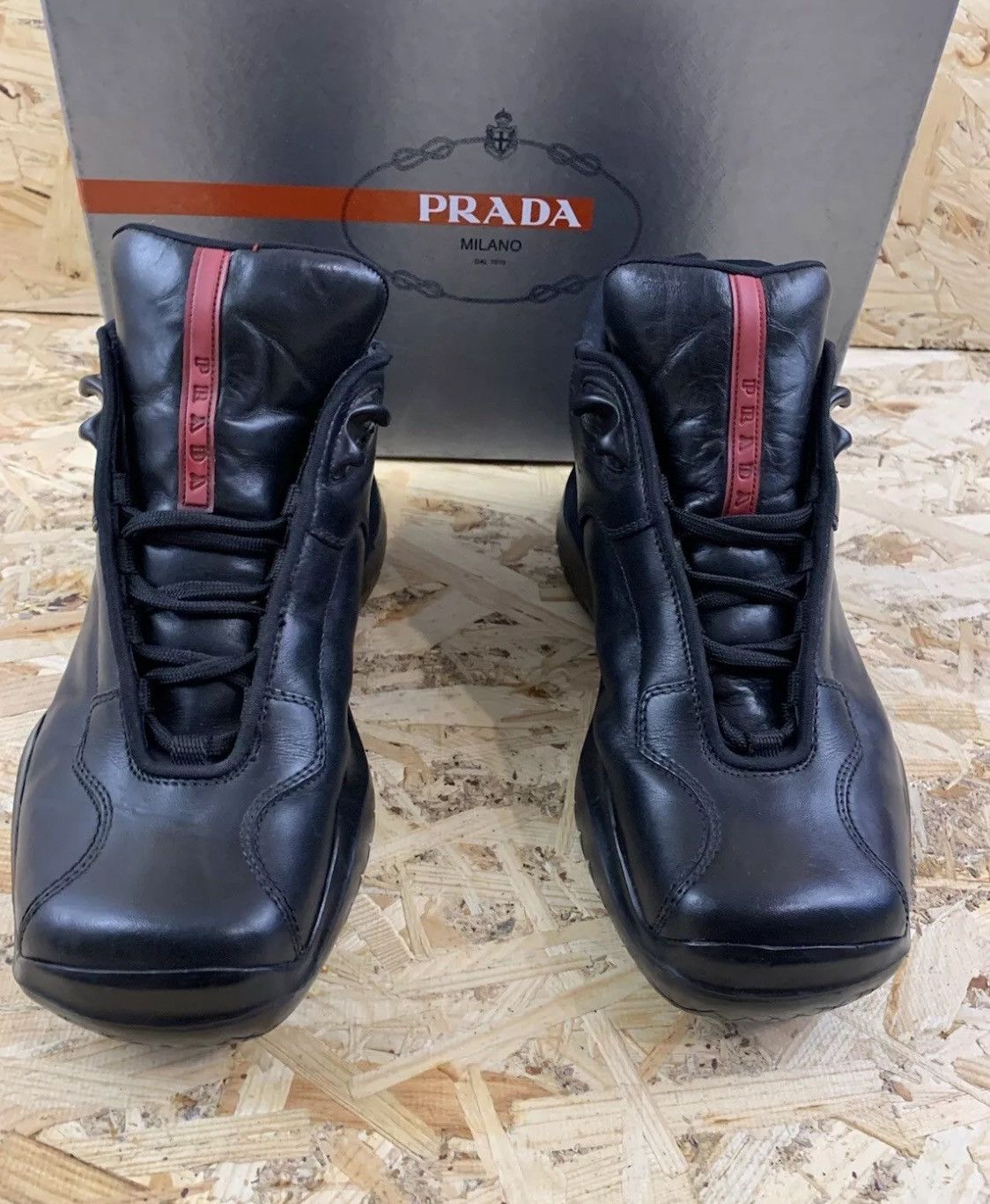 Prada Prada boots size 9,5 -9 US Size US 9.5 / EU 42-43 - 1 Thumbnail