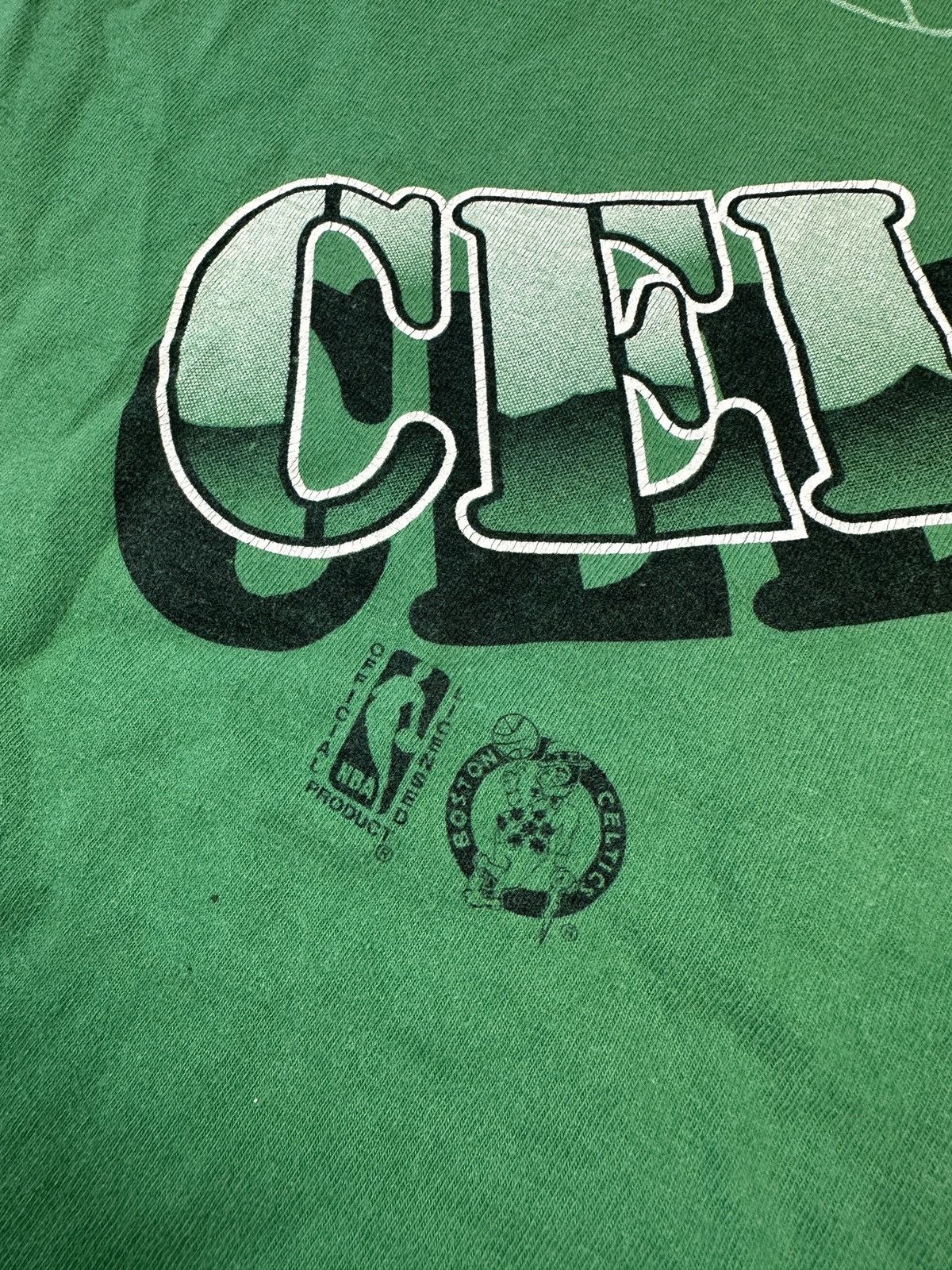 Vintage Vinateg NBA Boston Celtics Logo T-shirt Stretwear Rare USA Size US XL / EU 56 / 4 - 3 Thumbnail