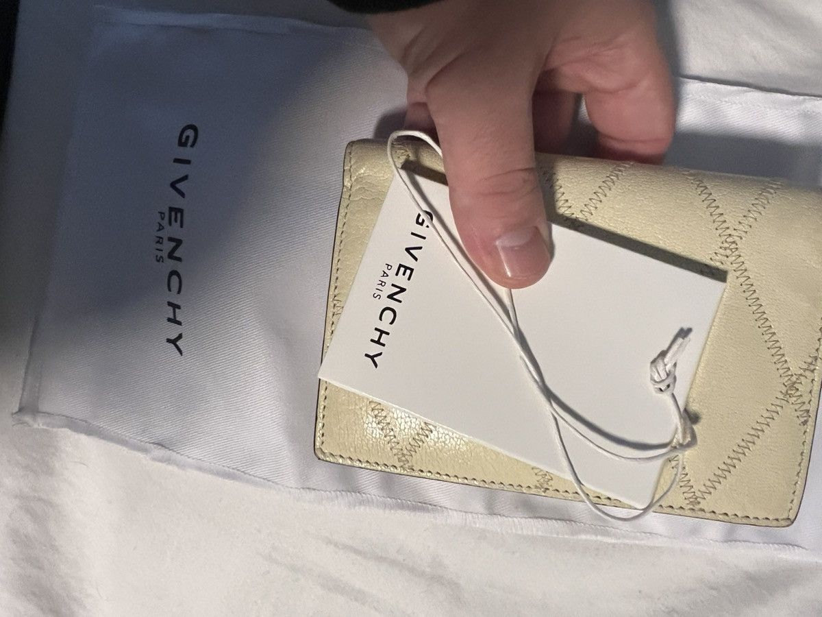Givenchy Designer Givenchy Wallet Size ONE SIZE - 6 Thumbnail